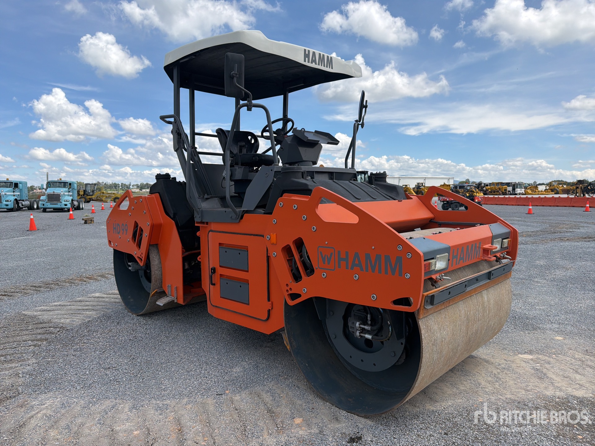 2018 Hamm HD99