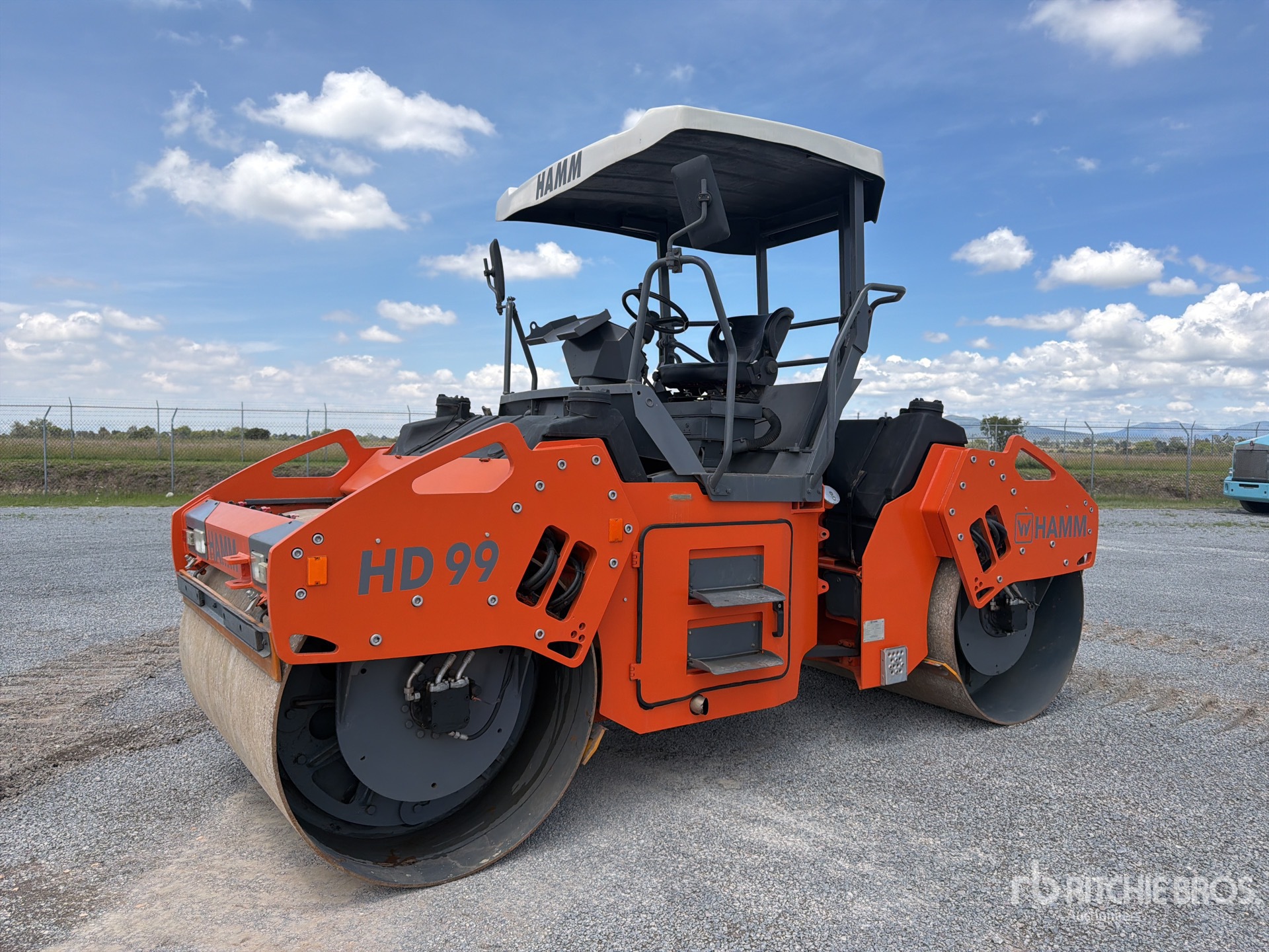 Photo of 2018 Hamm HD99