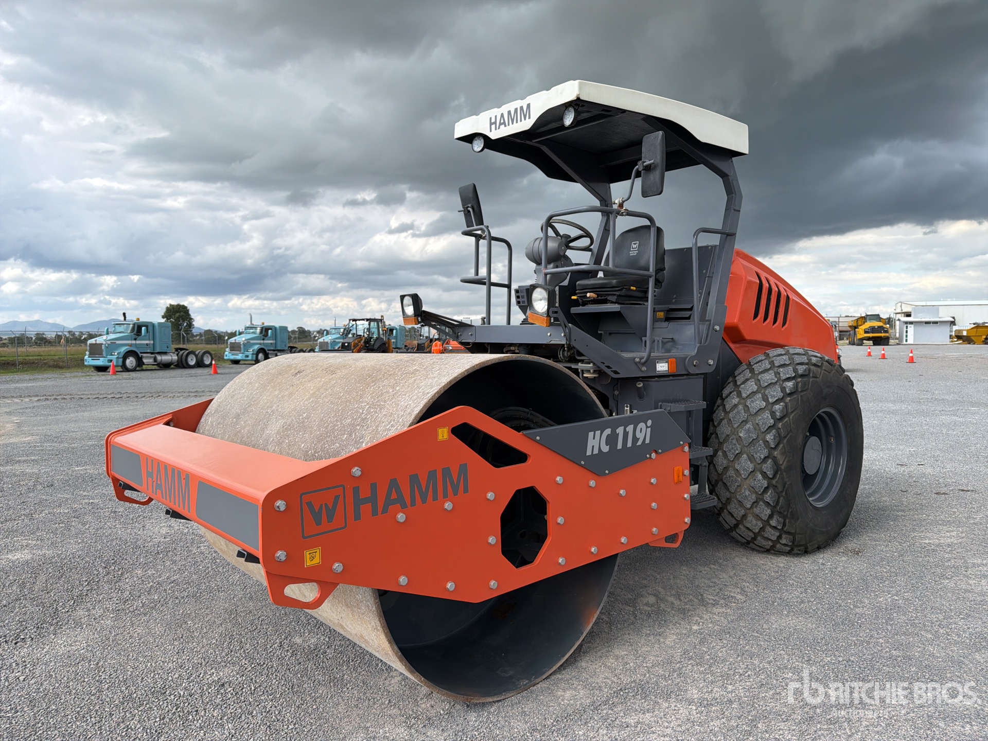 2024 Hamm HC119I
