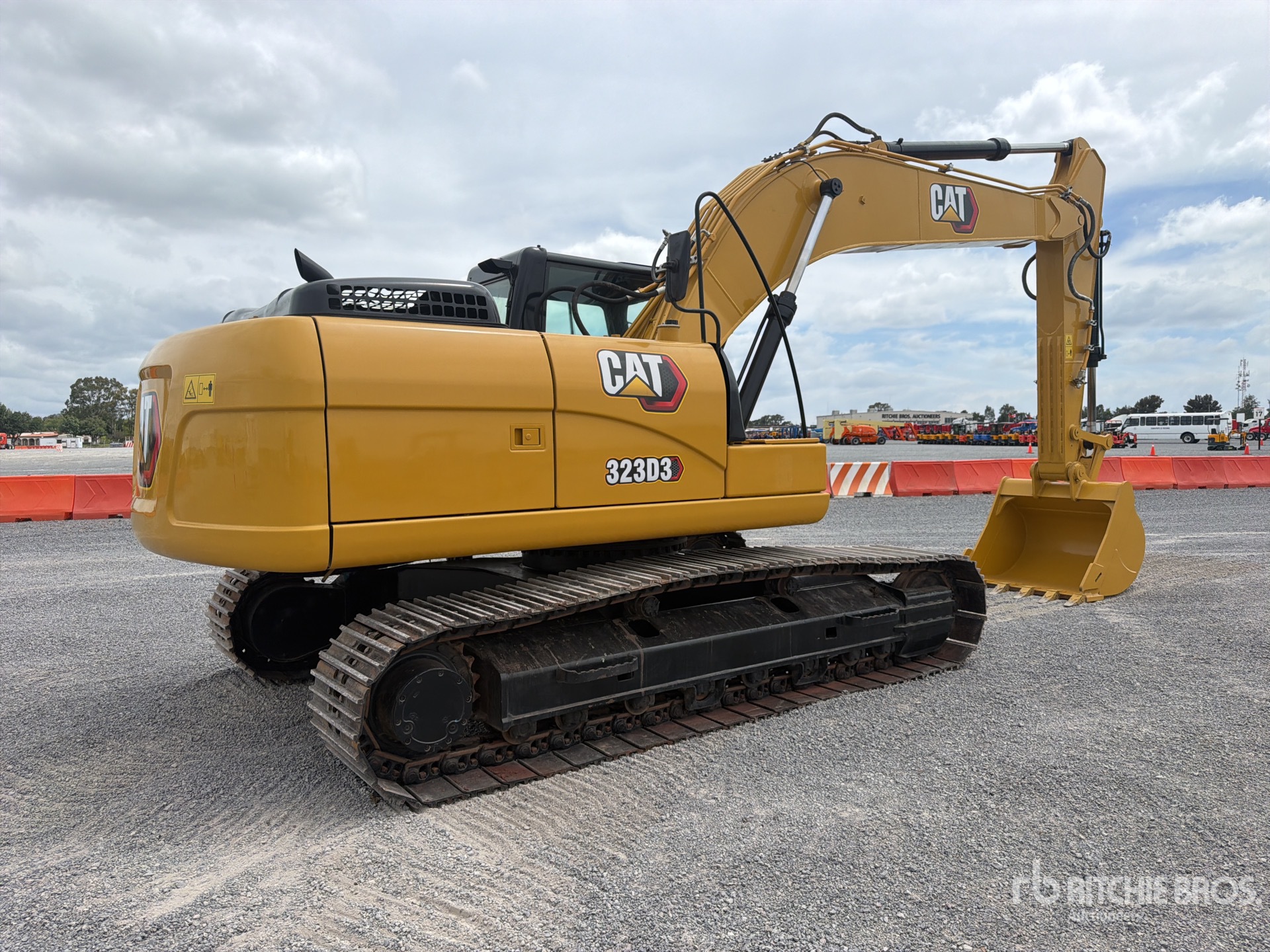 2022 Caterpillar 323D III