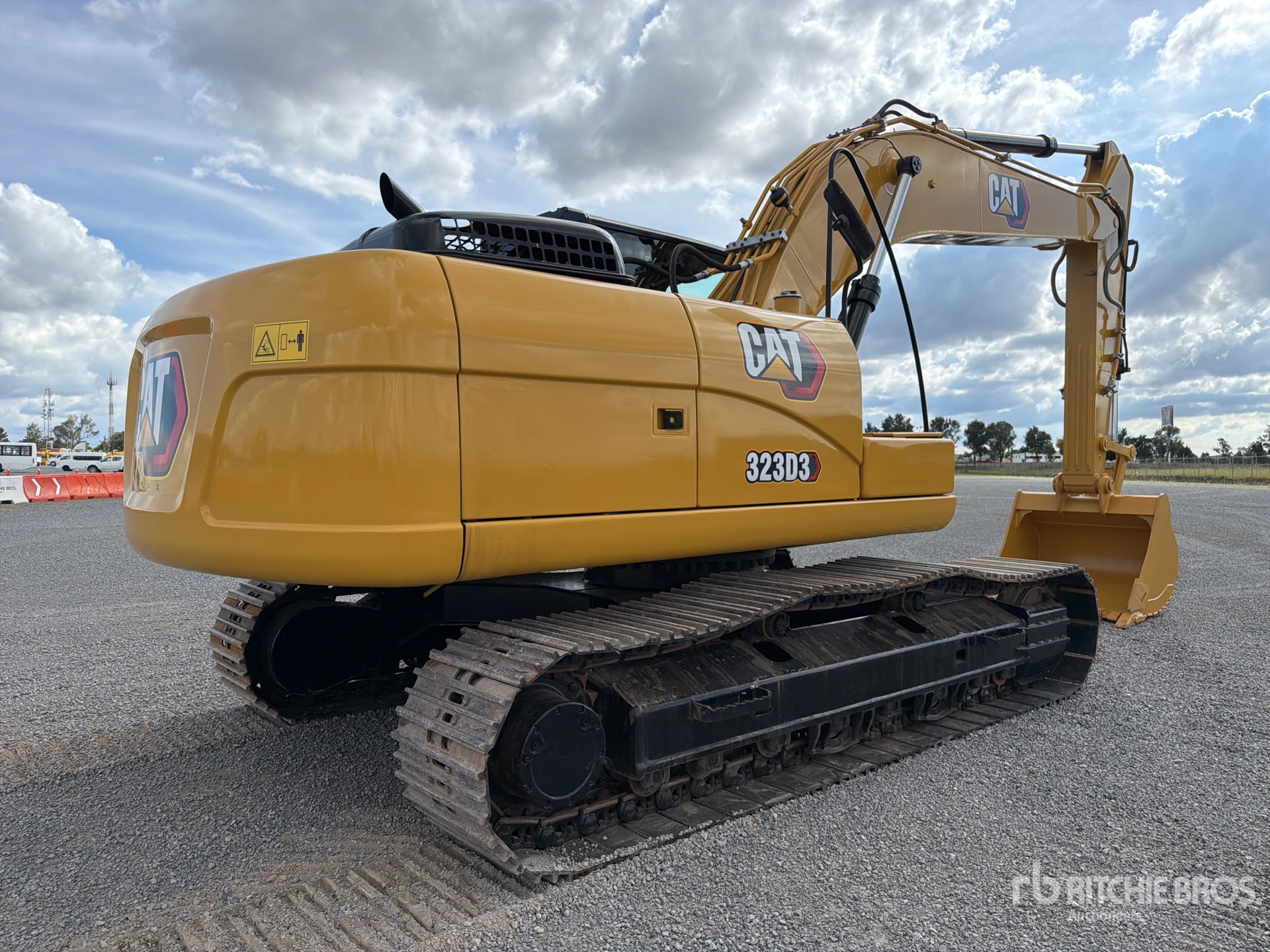 2025 Caterpillar 323D III