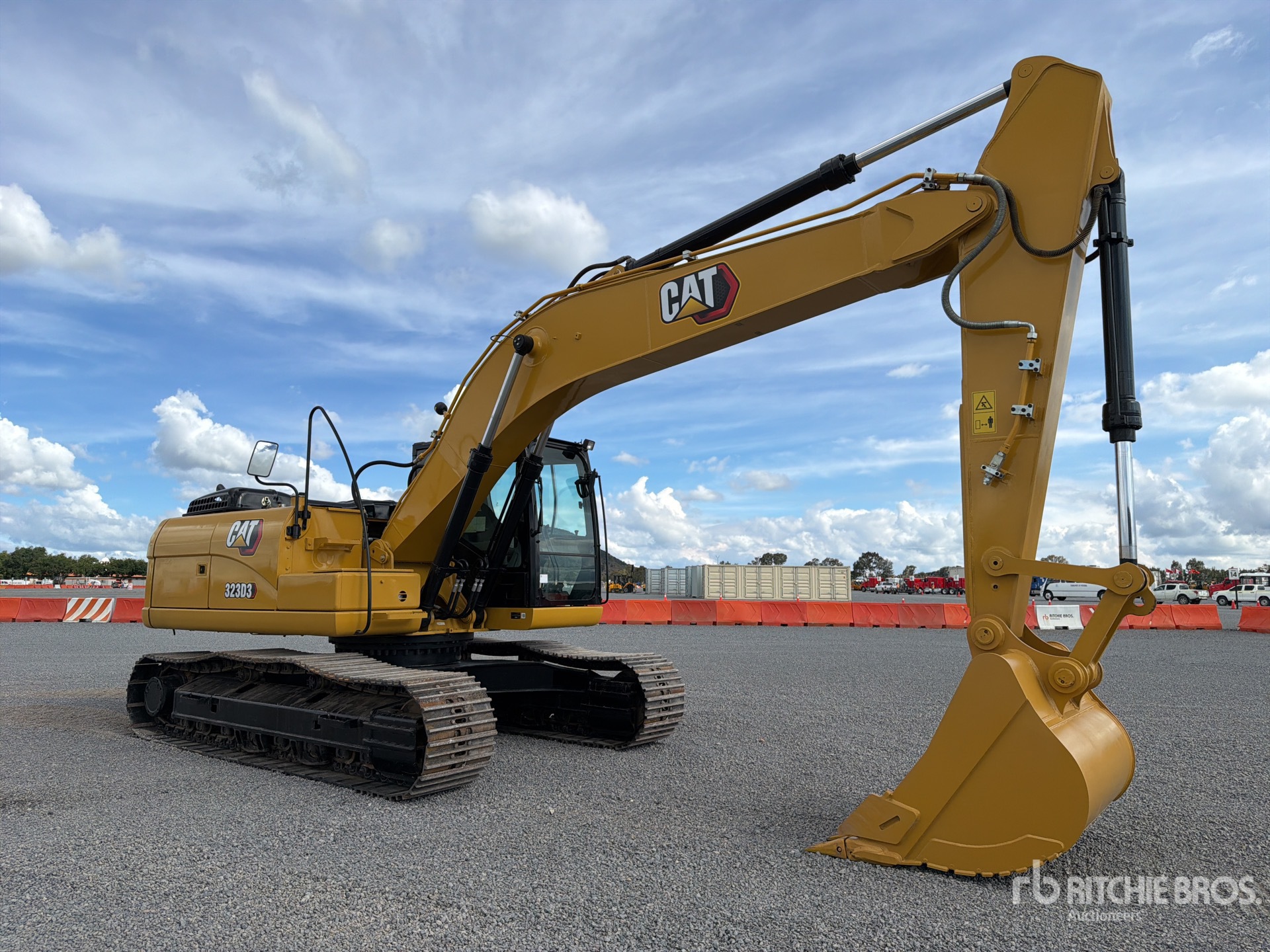 2025 Caterpillar 323D III