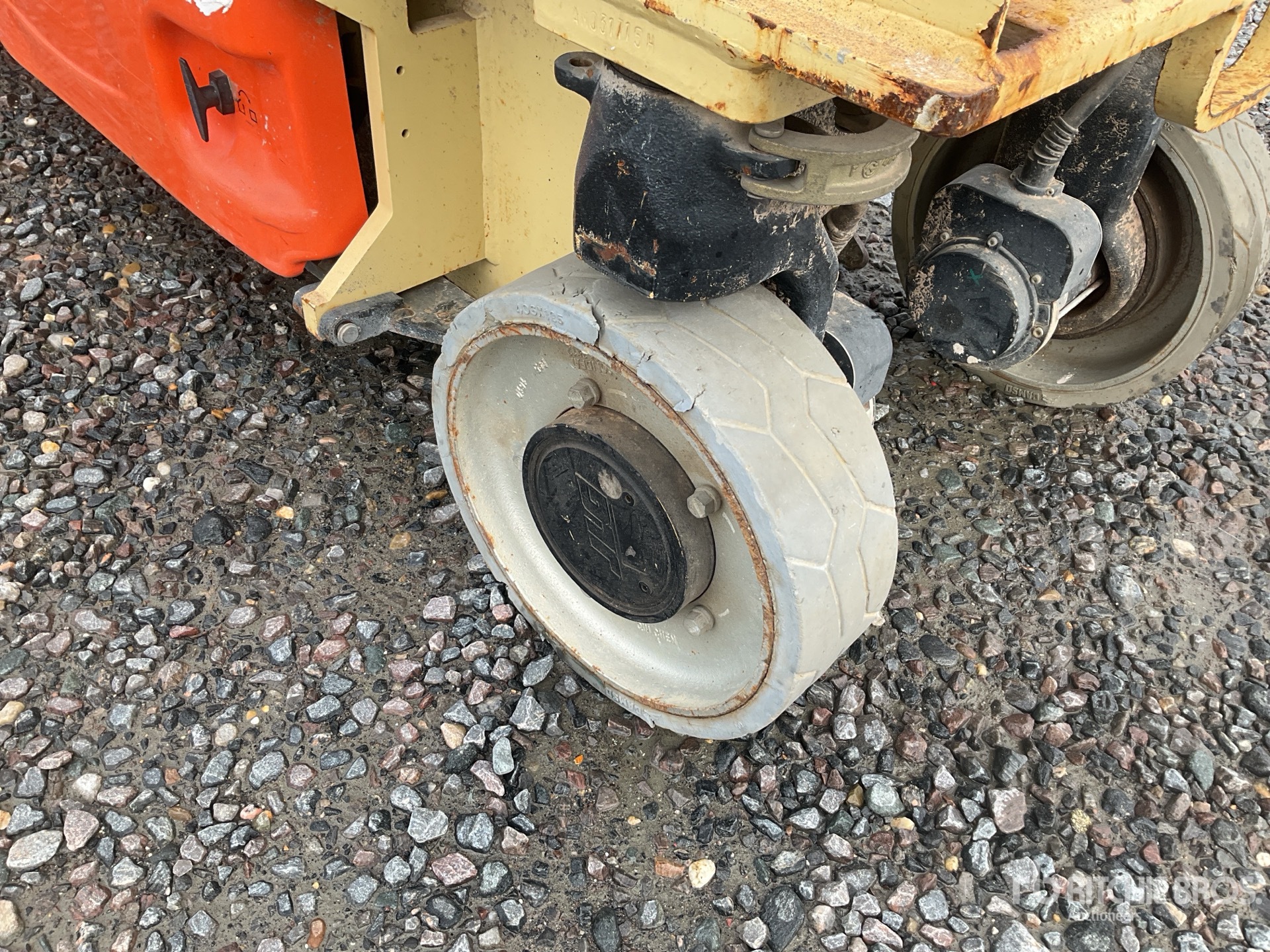 2017 JLG 2632ES
