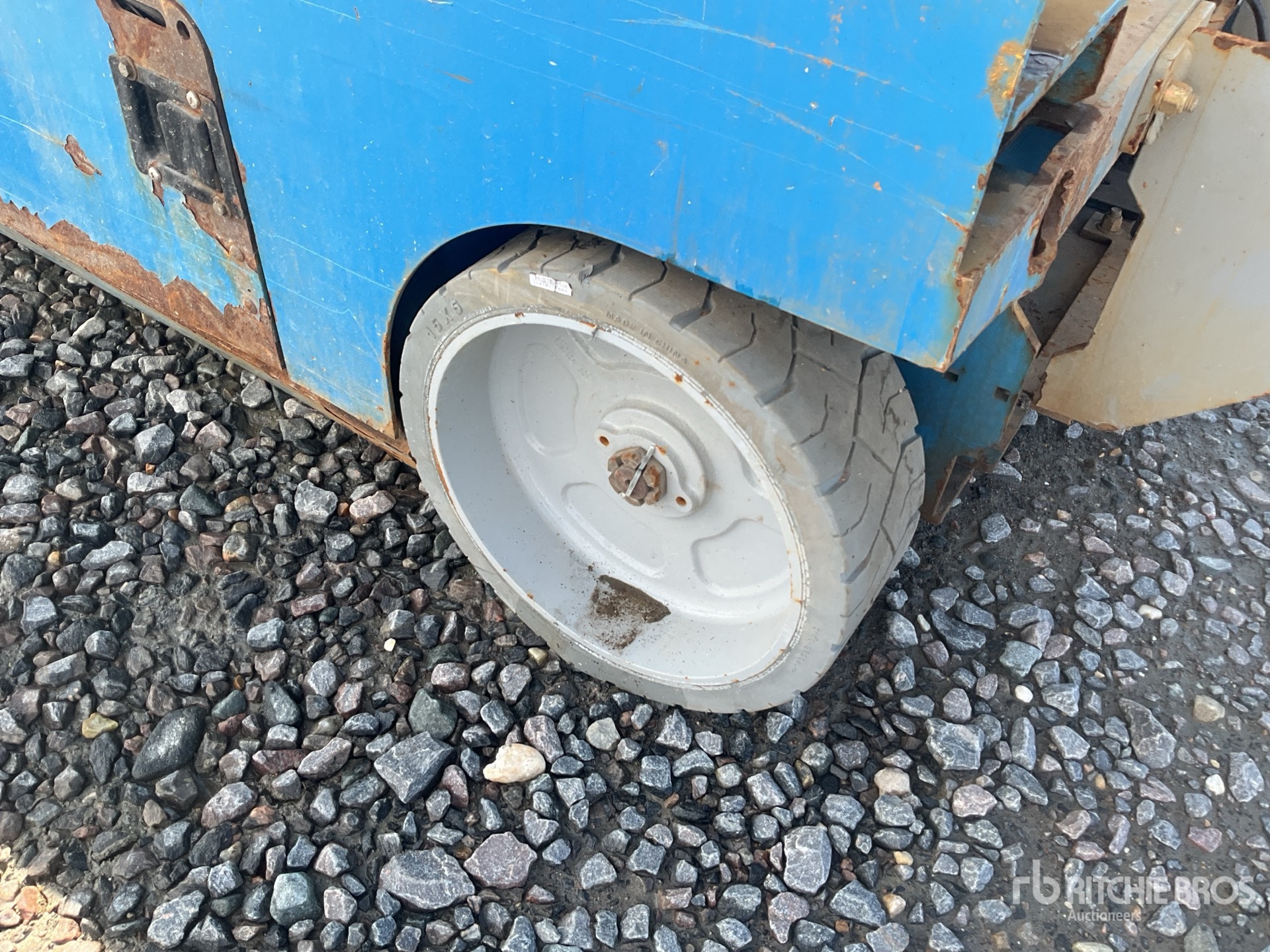 2016 Genie GS-4047