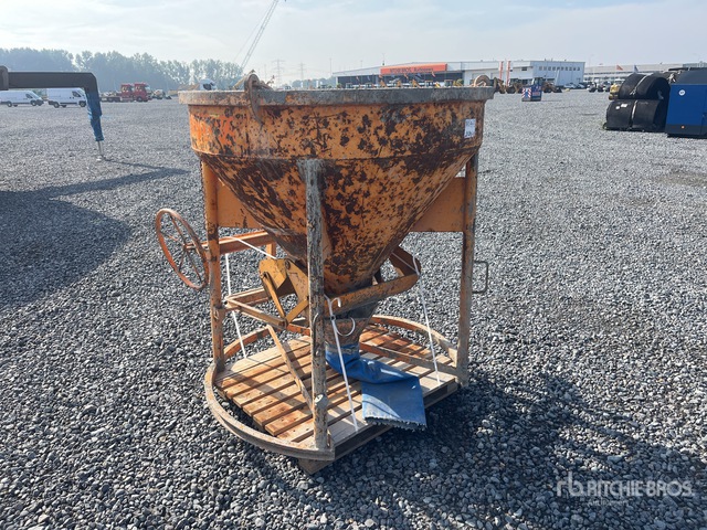 2015 Eichinger 1016L.10 Concrete Bucket