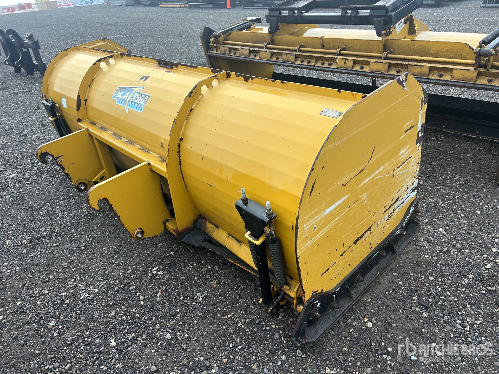 Hla Snow 3500