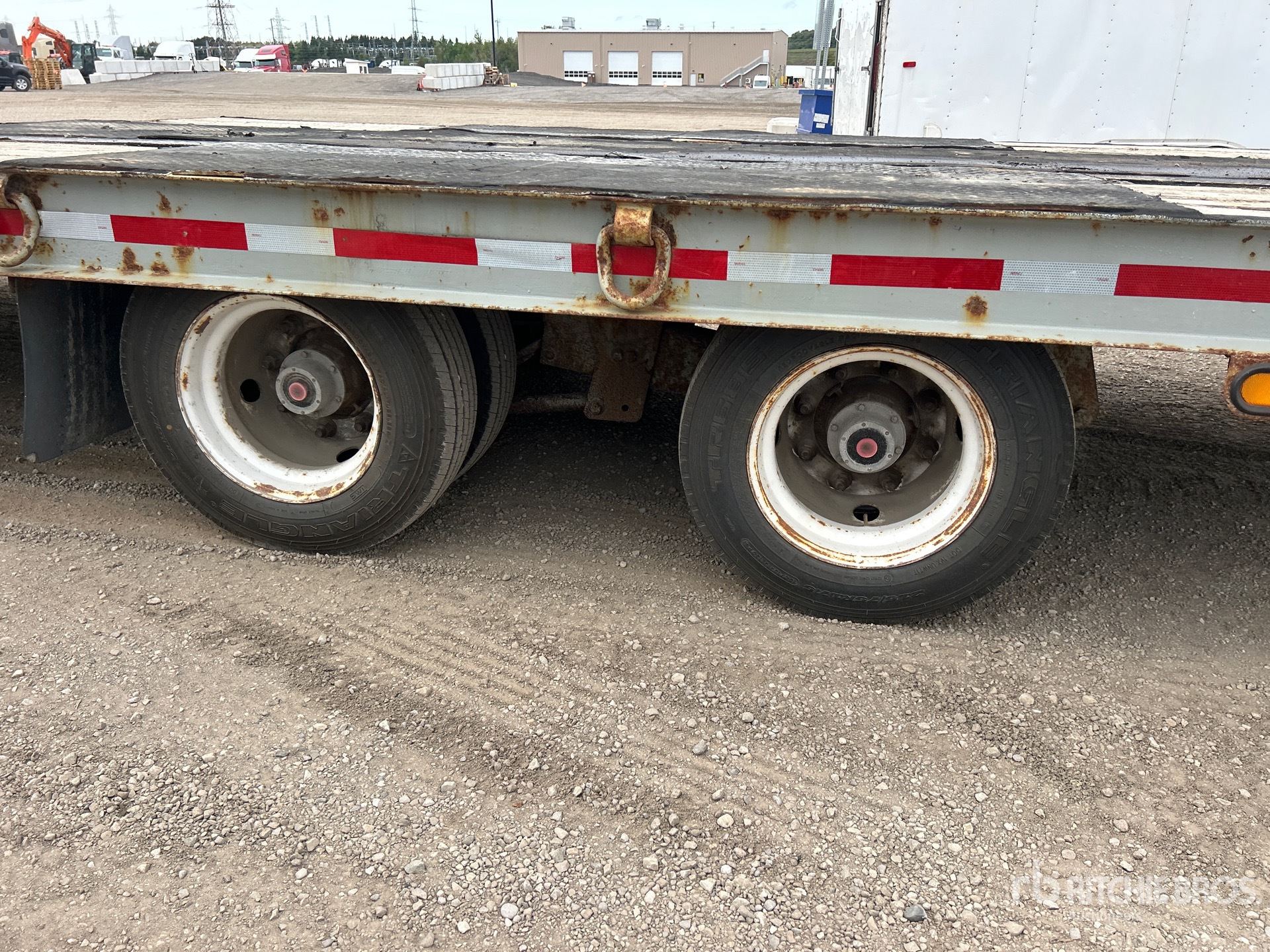 2005 J C Trailers 29 ft T/A