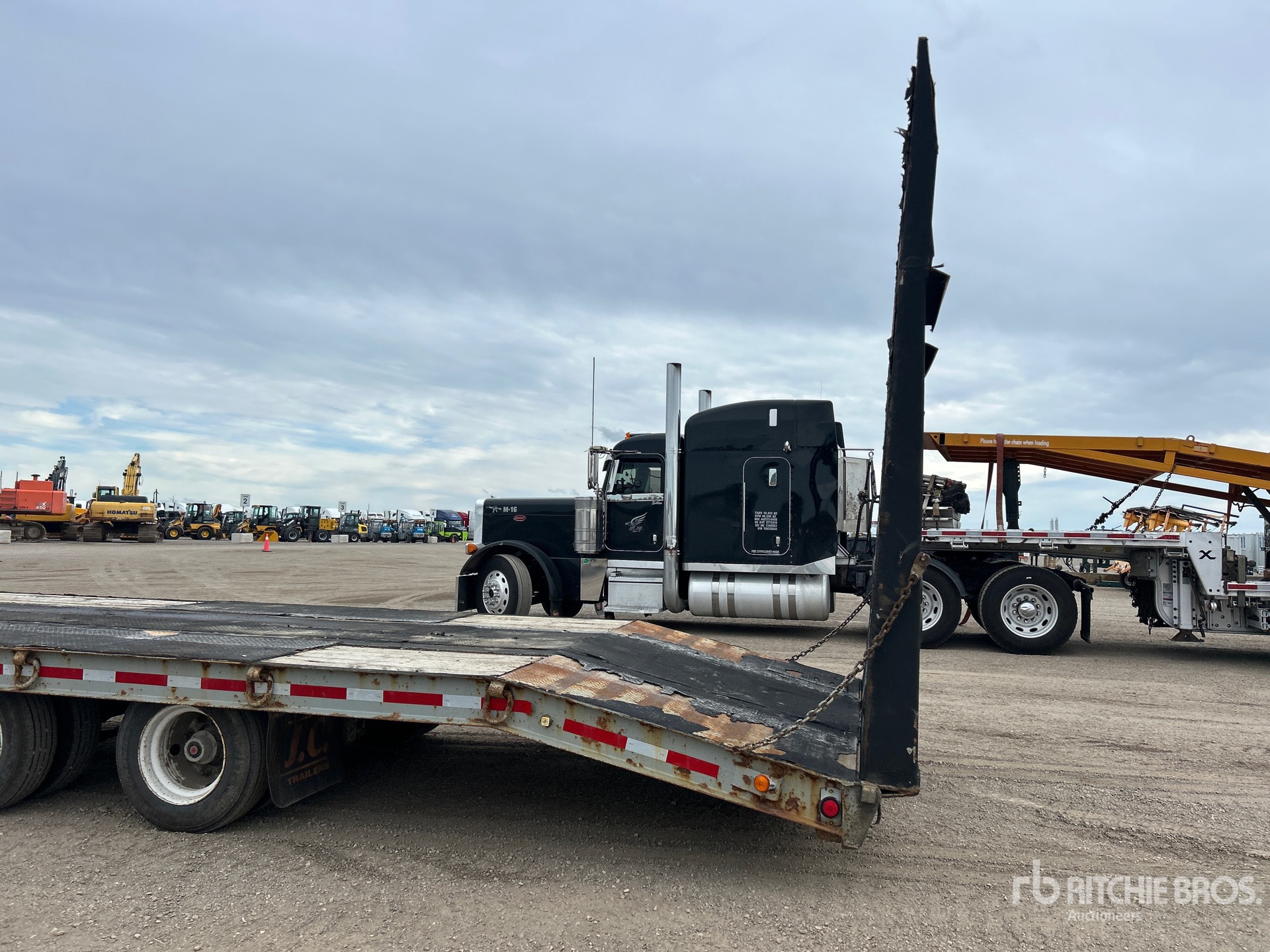 2005 J C Trailers 29 ft T/A