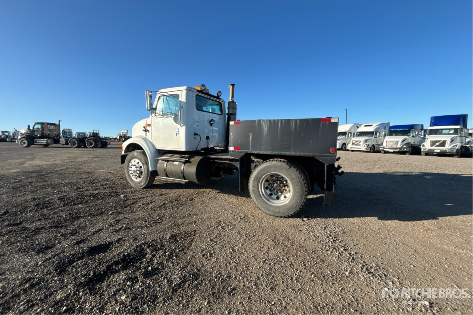 2002 International 8100
