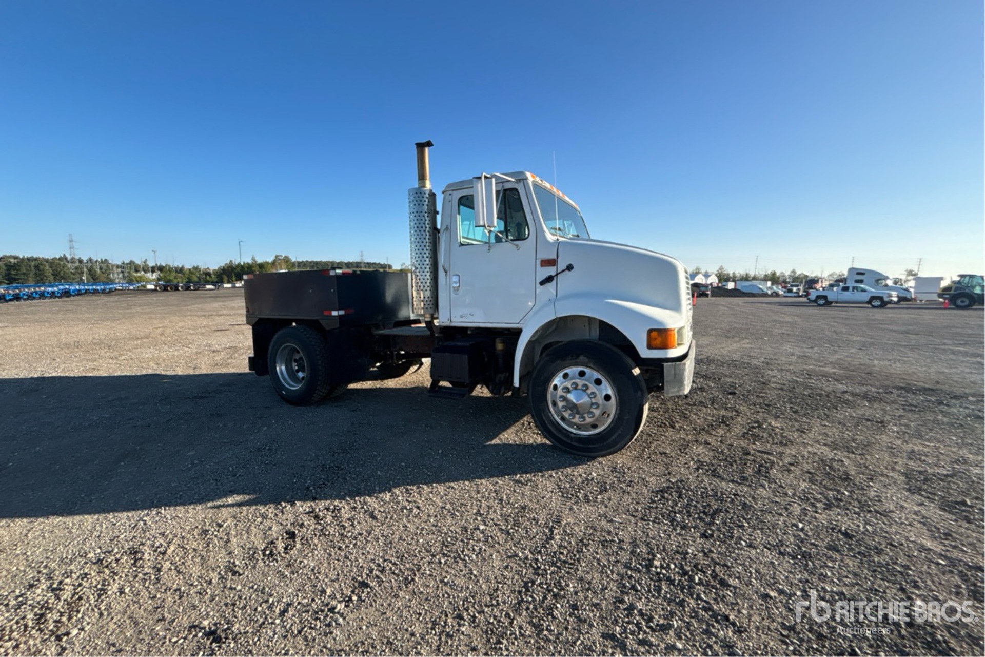 2002 International 8100