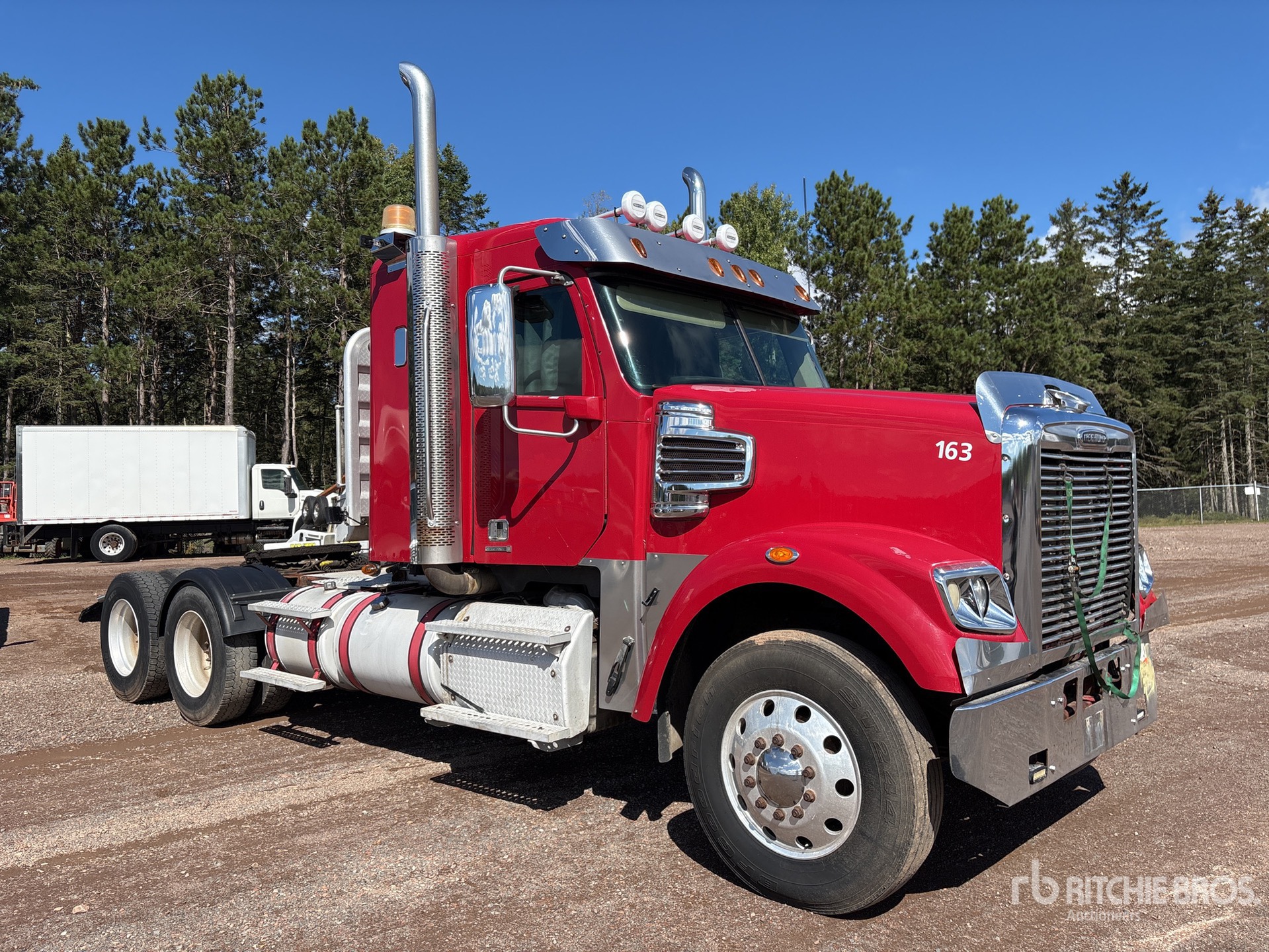 2013 Freightliner CORONADO 122