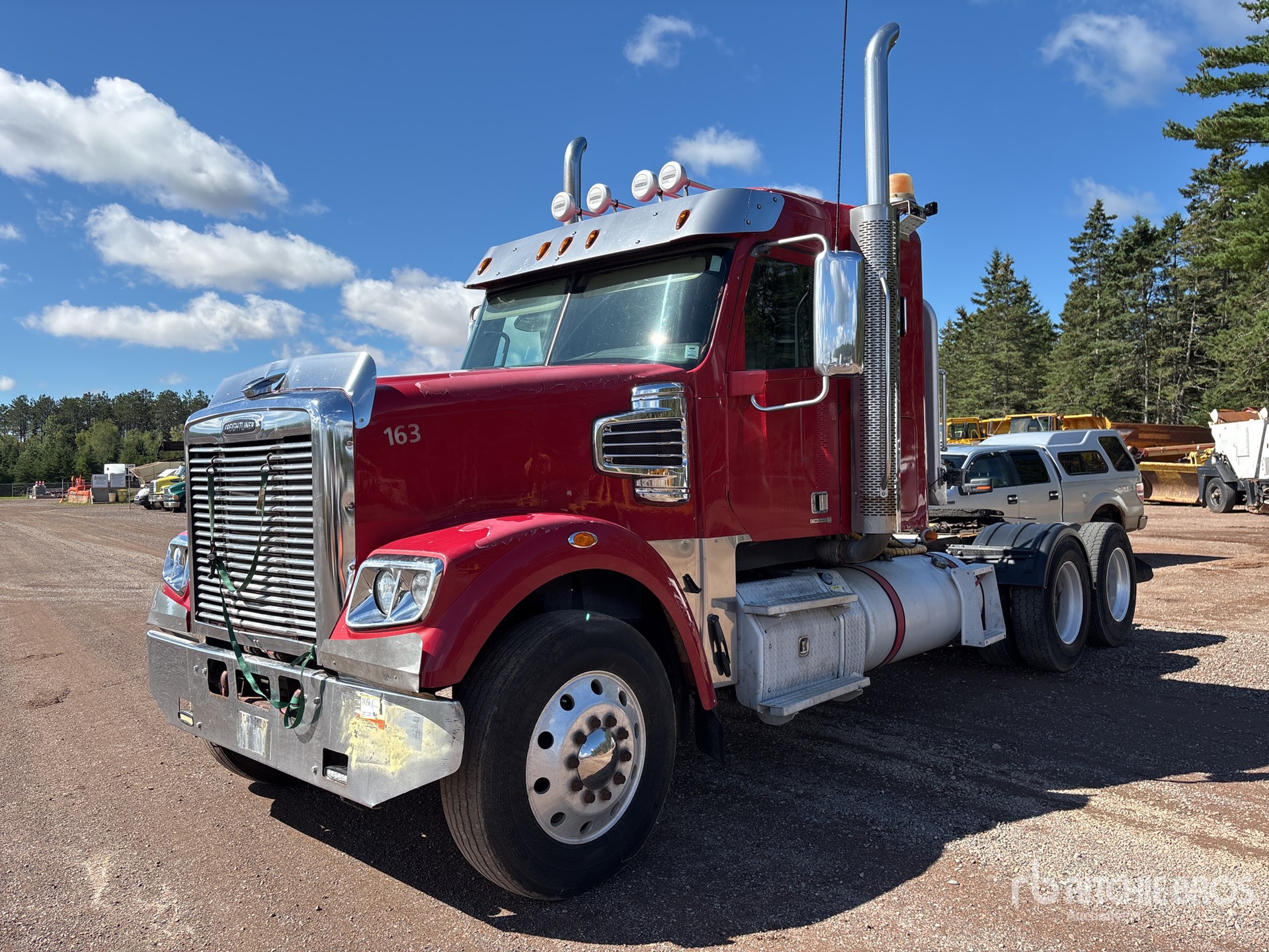 Photo of 2013 Freightliner CORONADO 122