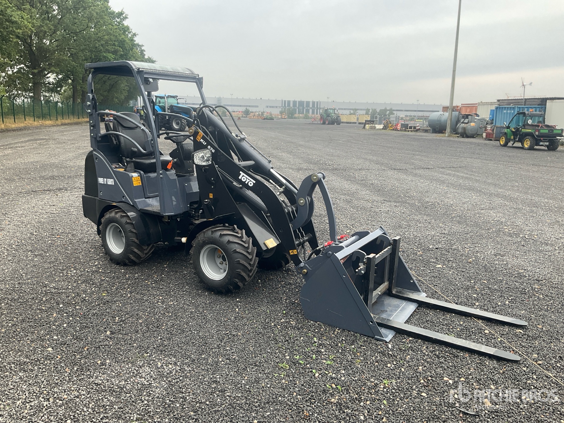 General Appearance with Picture, Right Front Corner