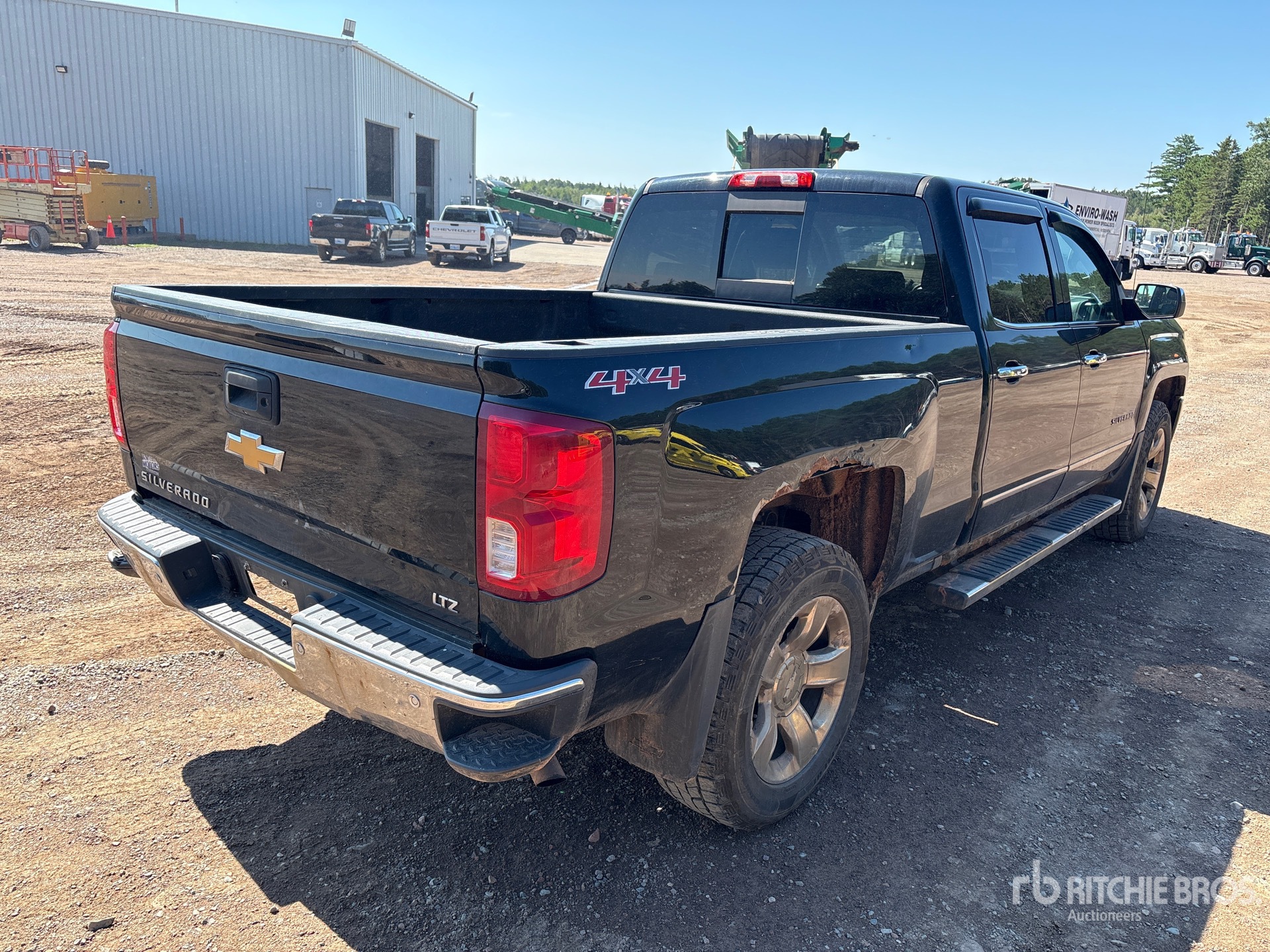 General Appearance with Picture, Right Rear Corner