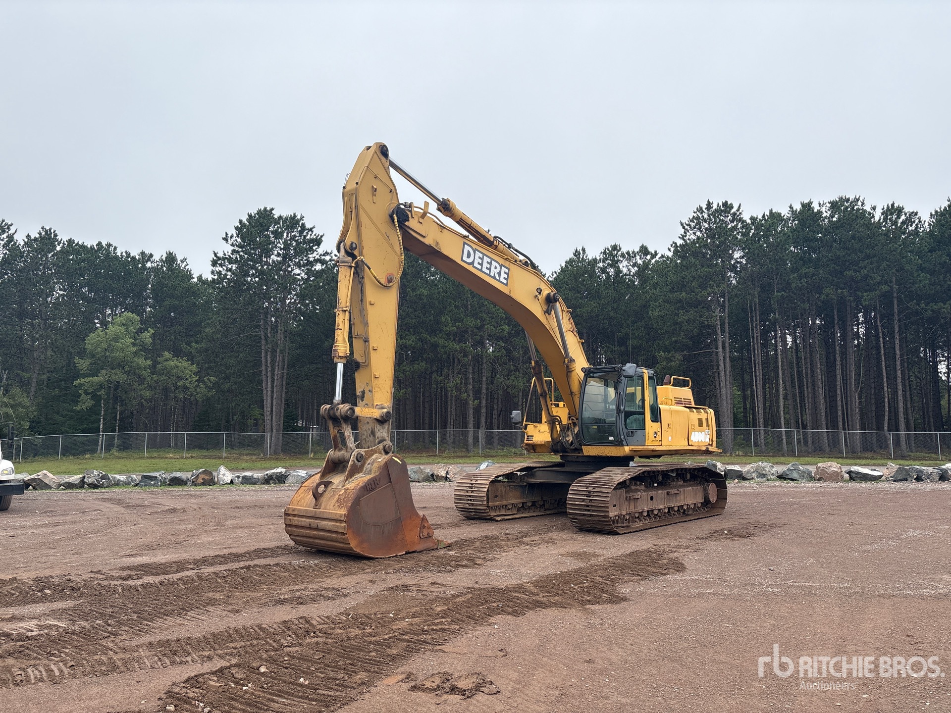 2005 John Deere 450C LC