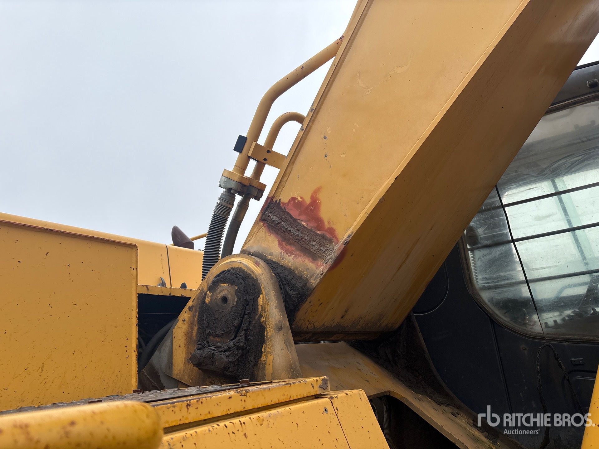 2005 John Deere 450C LC