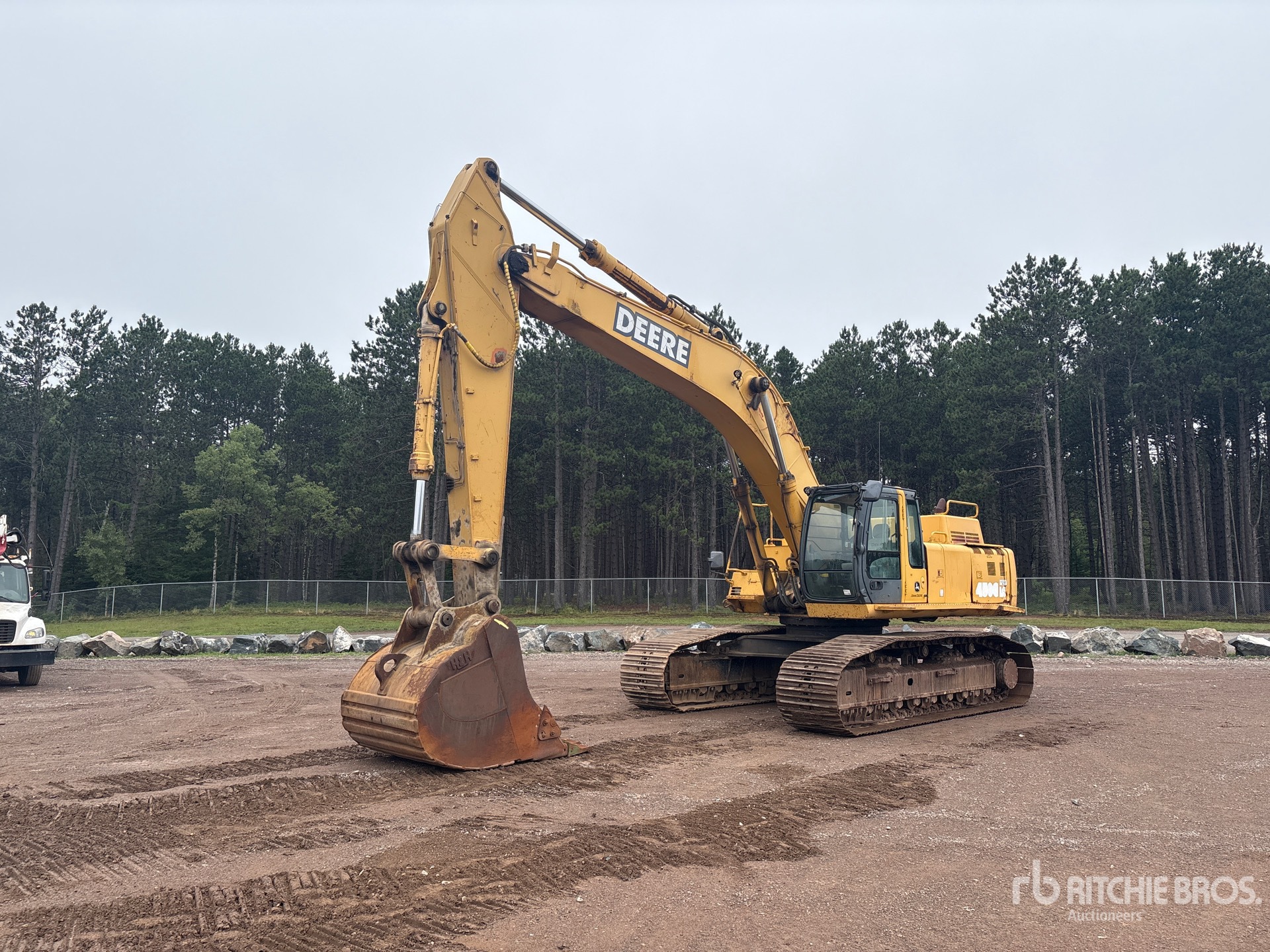 2005 John Deere 450C LC