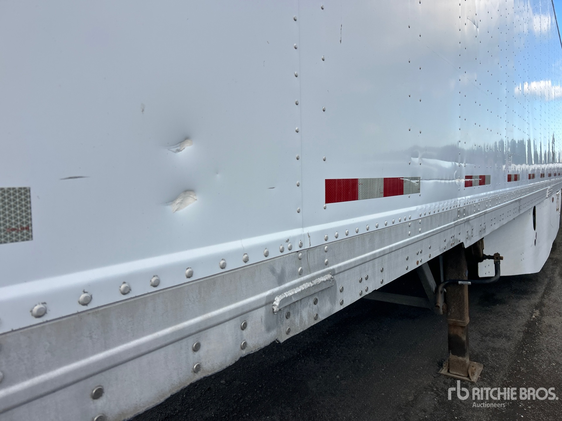 2011 Manac 53 ft T/A Heated