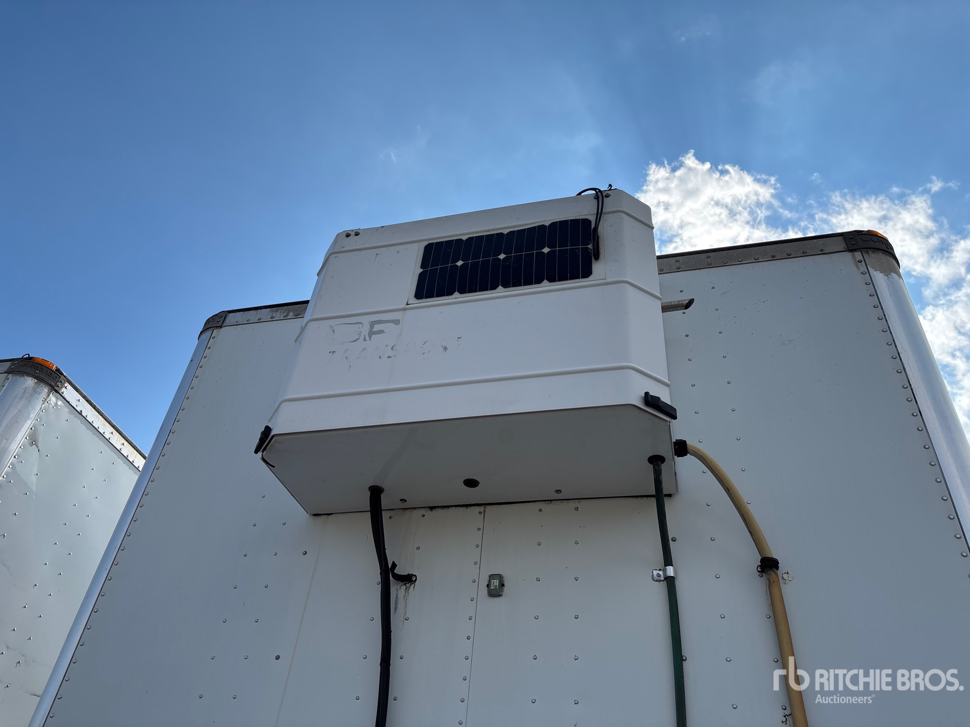 2011 Manac 53 ft T/A Heated