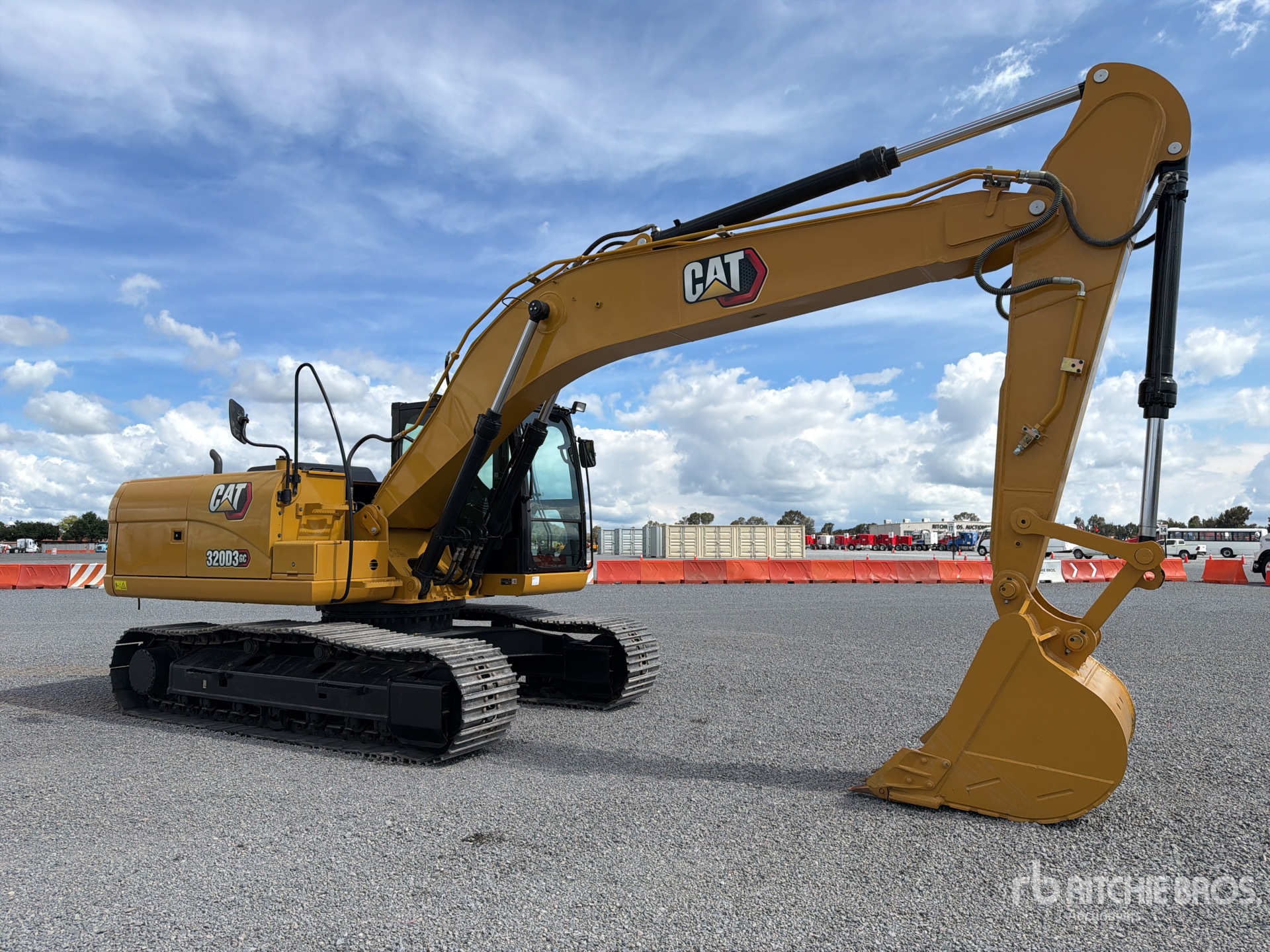 2024 Caterpillar 320D3 GC