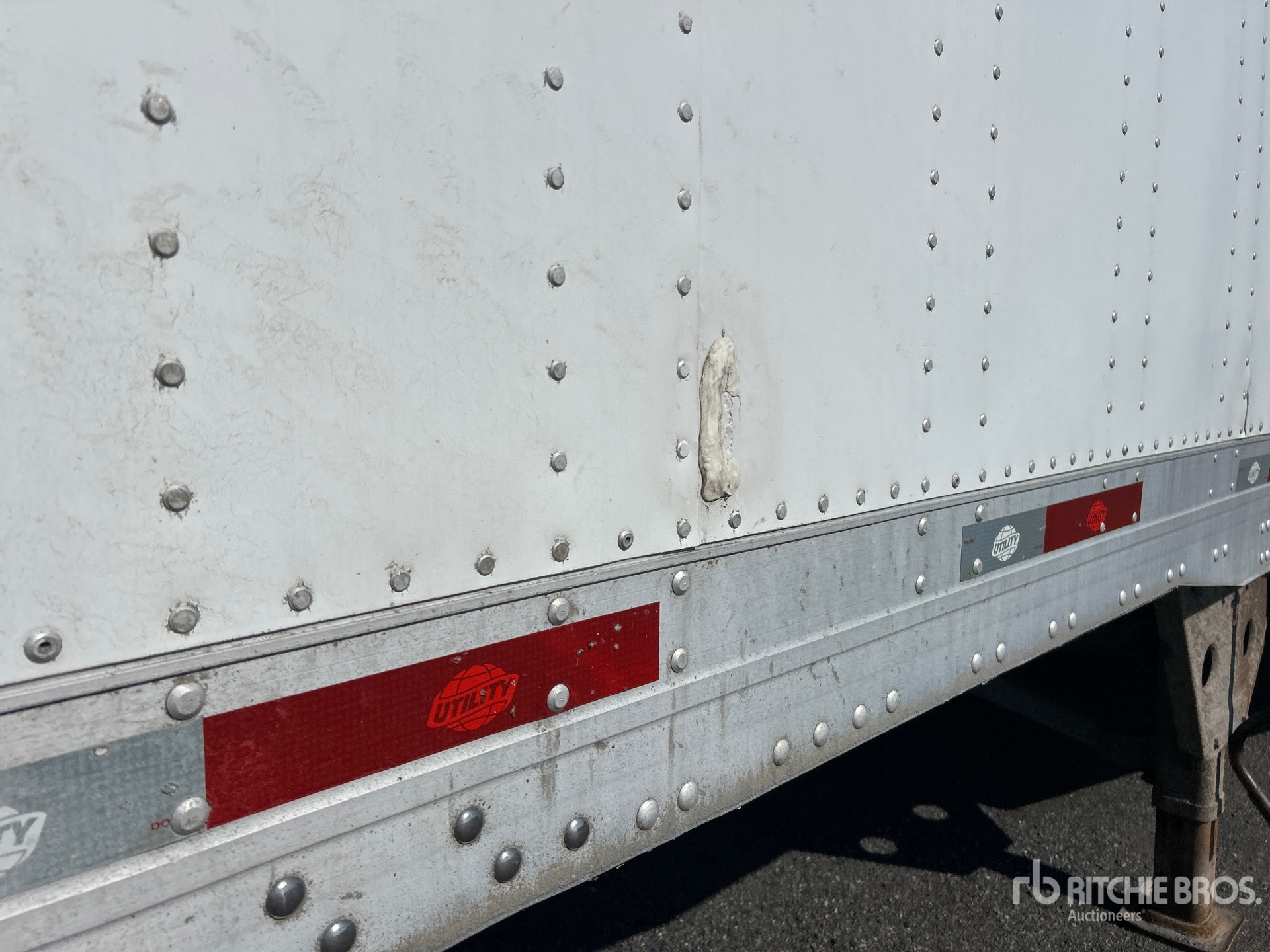 2016 Utility 4000DX