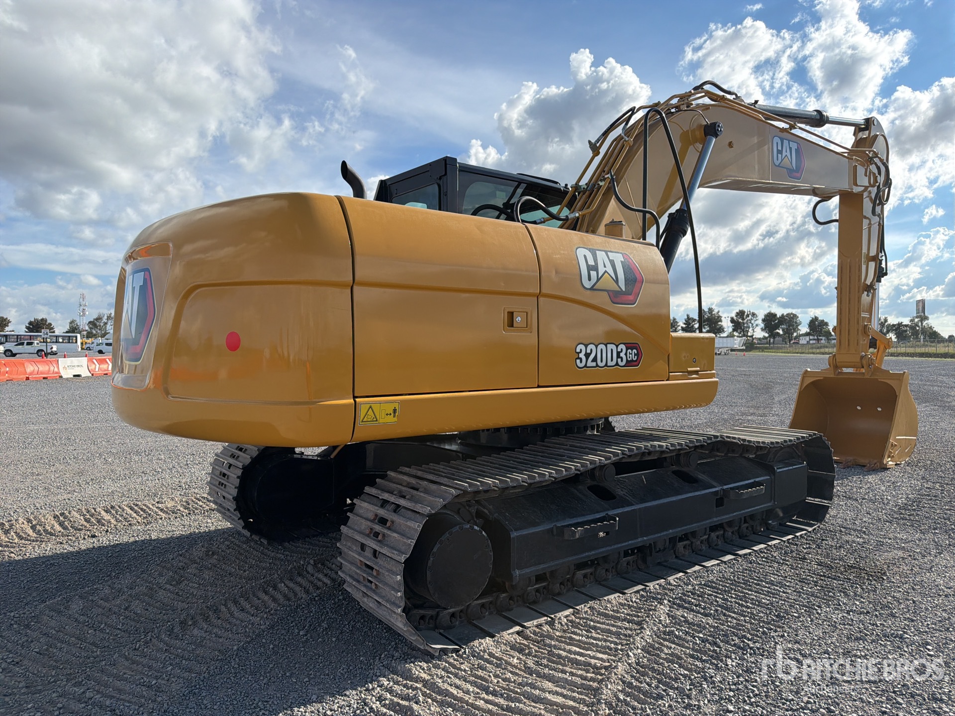 2024 Caterpillar 320D3 GC