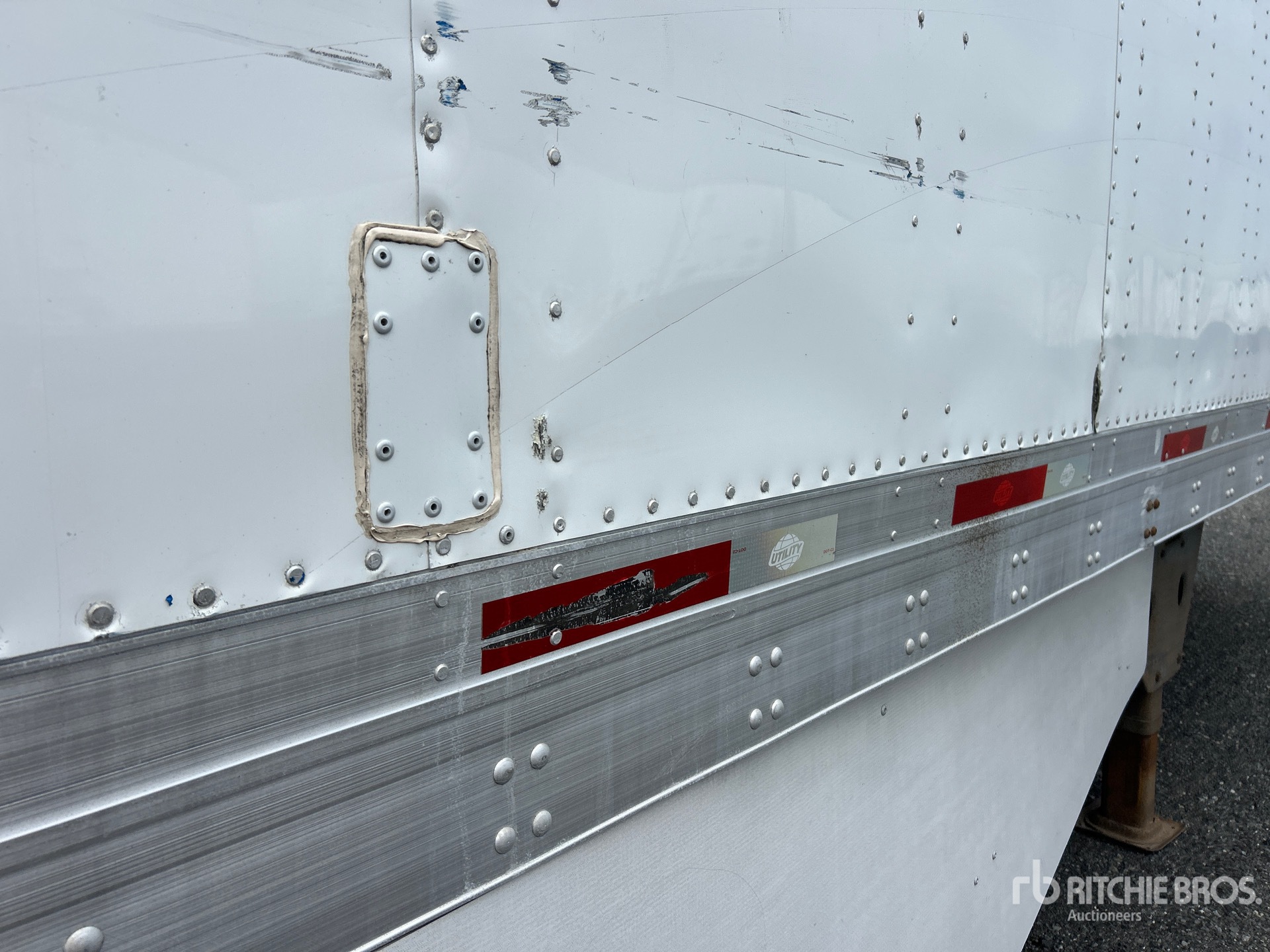 2015 Utility 53 FT T/A