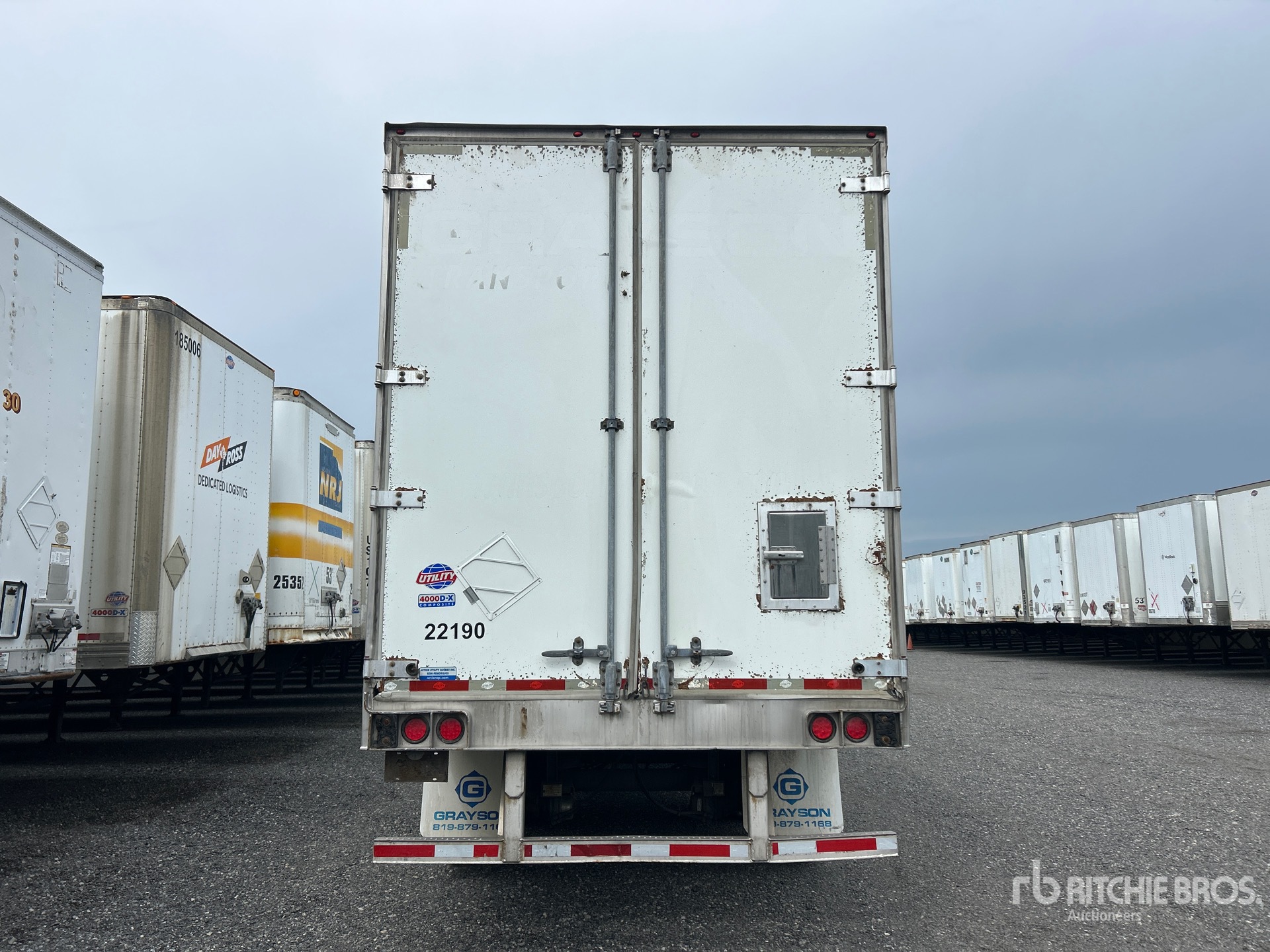 2015 Utility 53 FT T/A