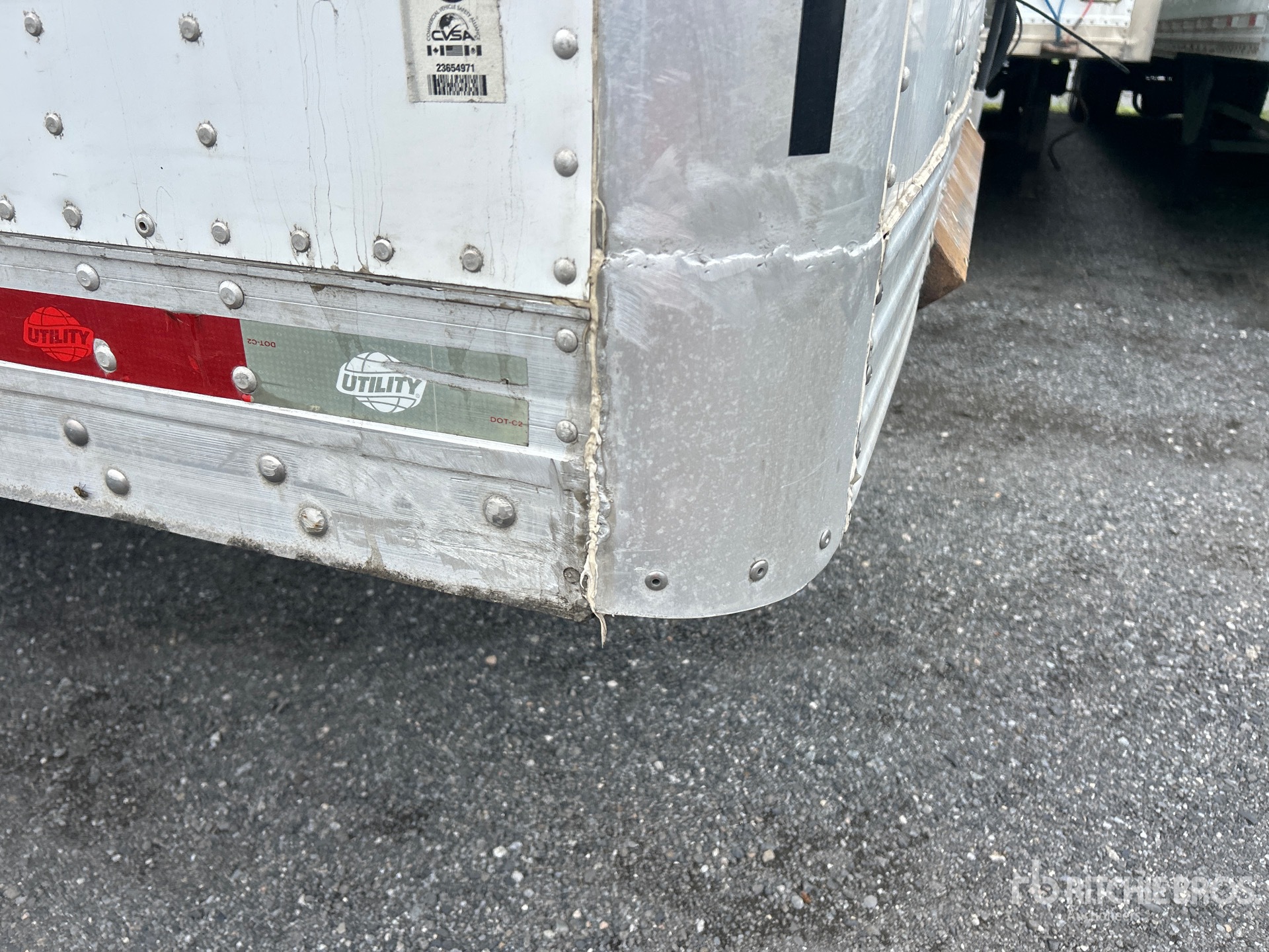 2015 Utility 4000D-X