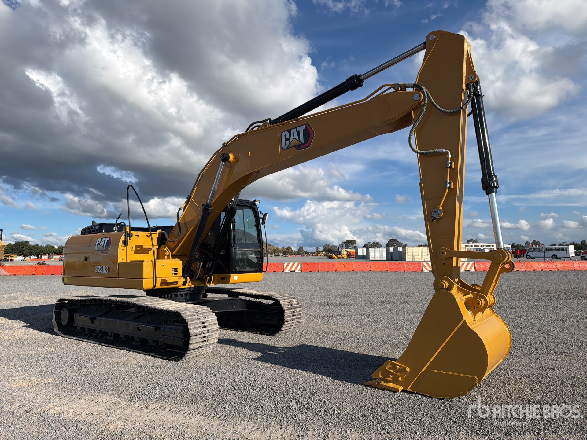2021 Caterpillar 323D III
