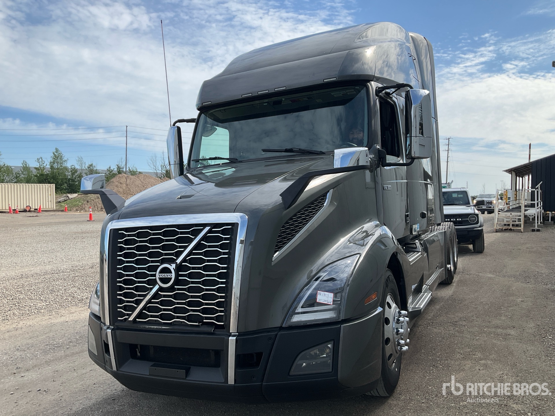 2023 Volvo VNL