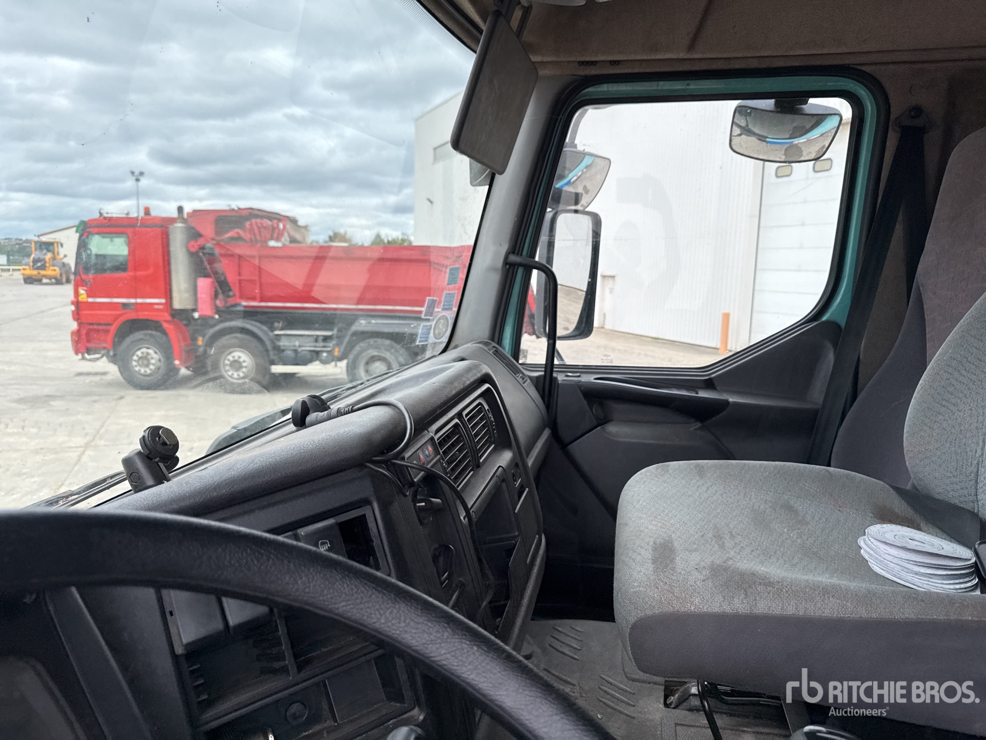 2002 Renault PREMIUM
