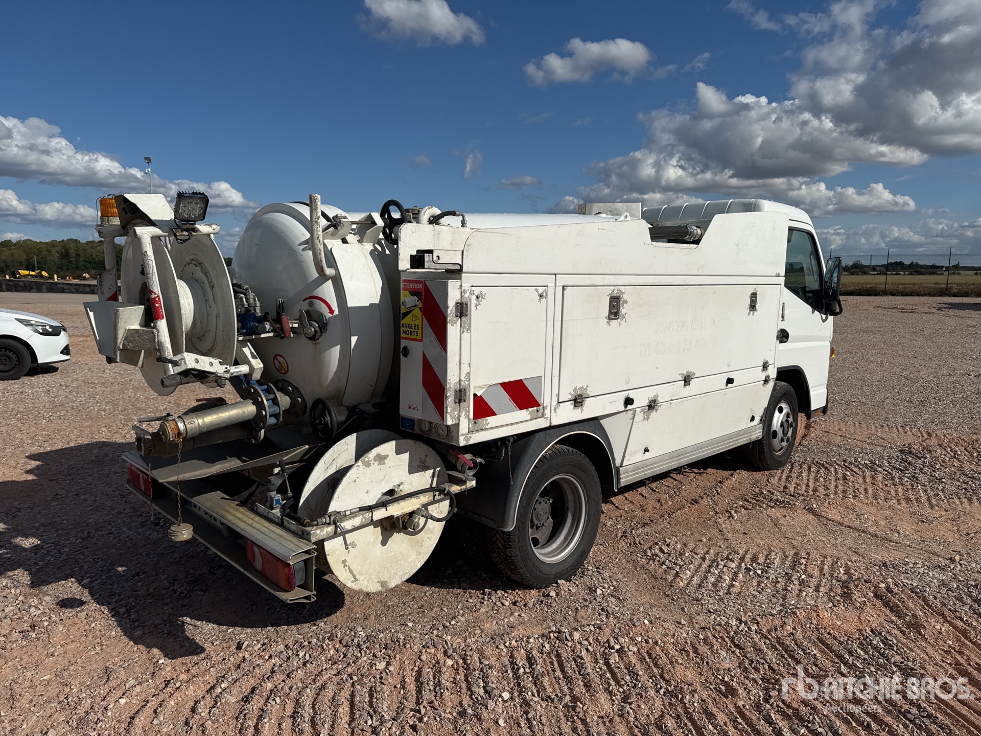 2015 Fuso CANTER 6S15