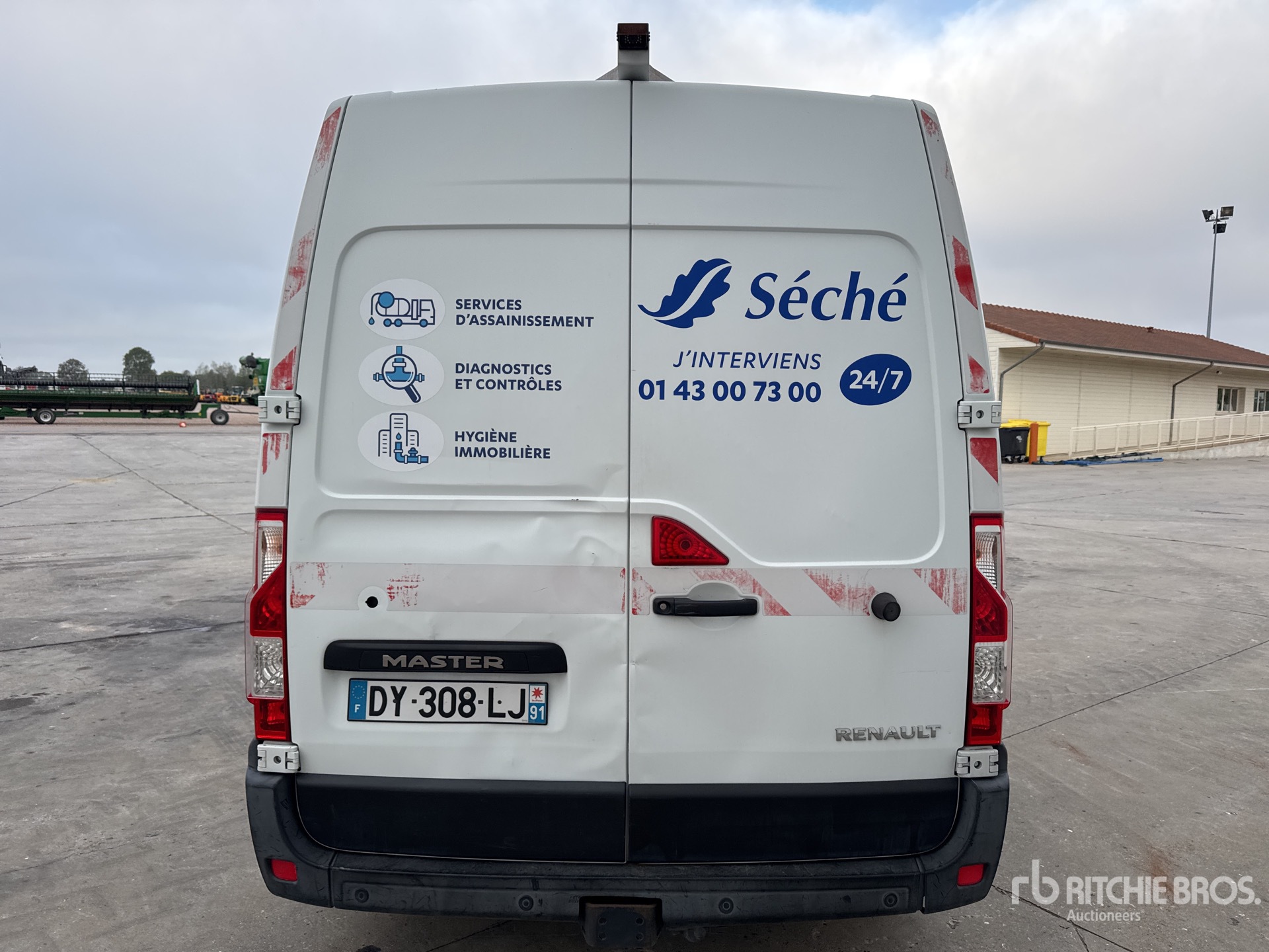 2015 Renault MASTER DCI135