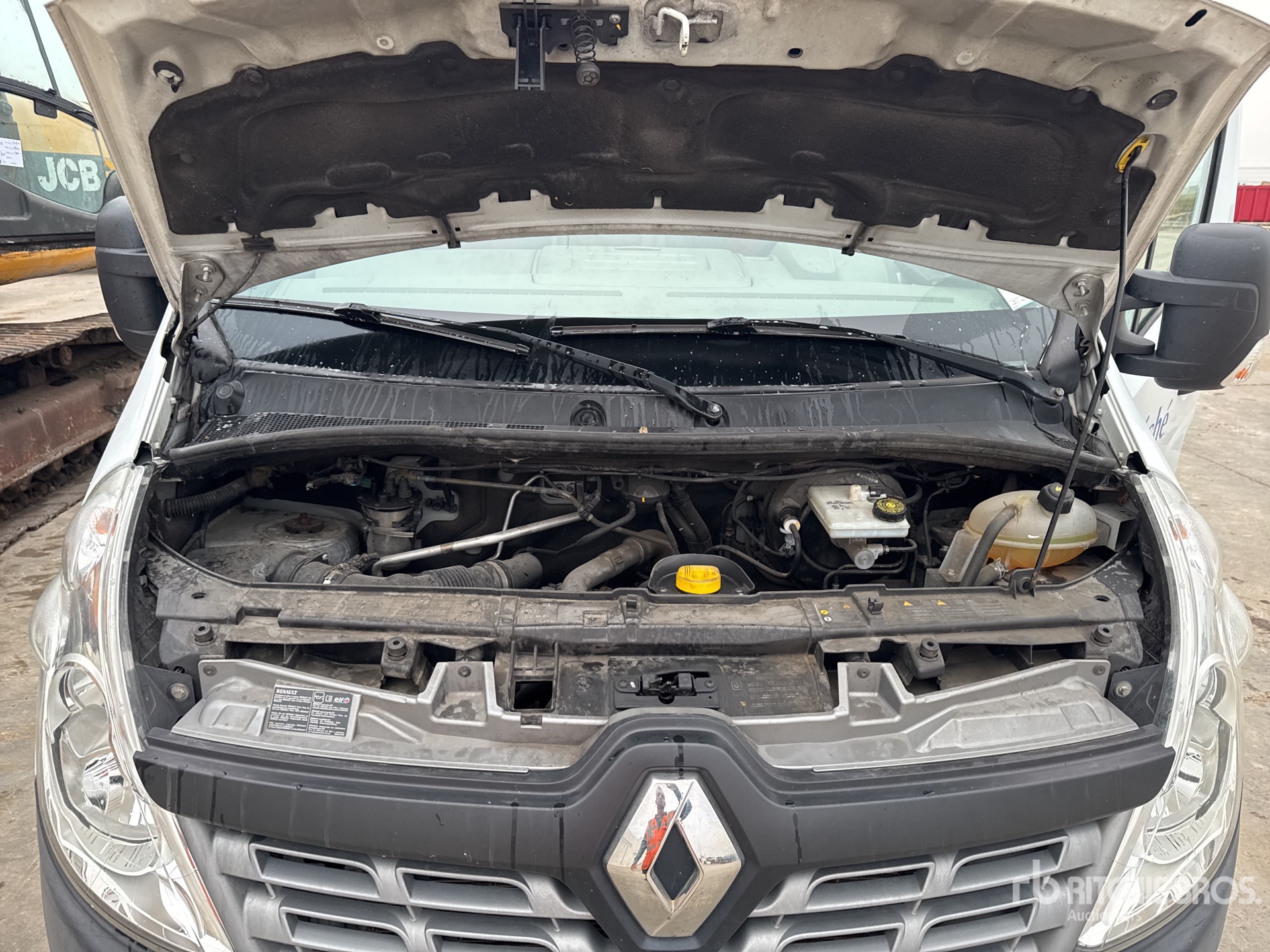 2015 Renault MASTER DCI135