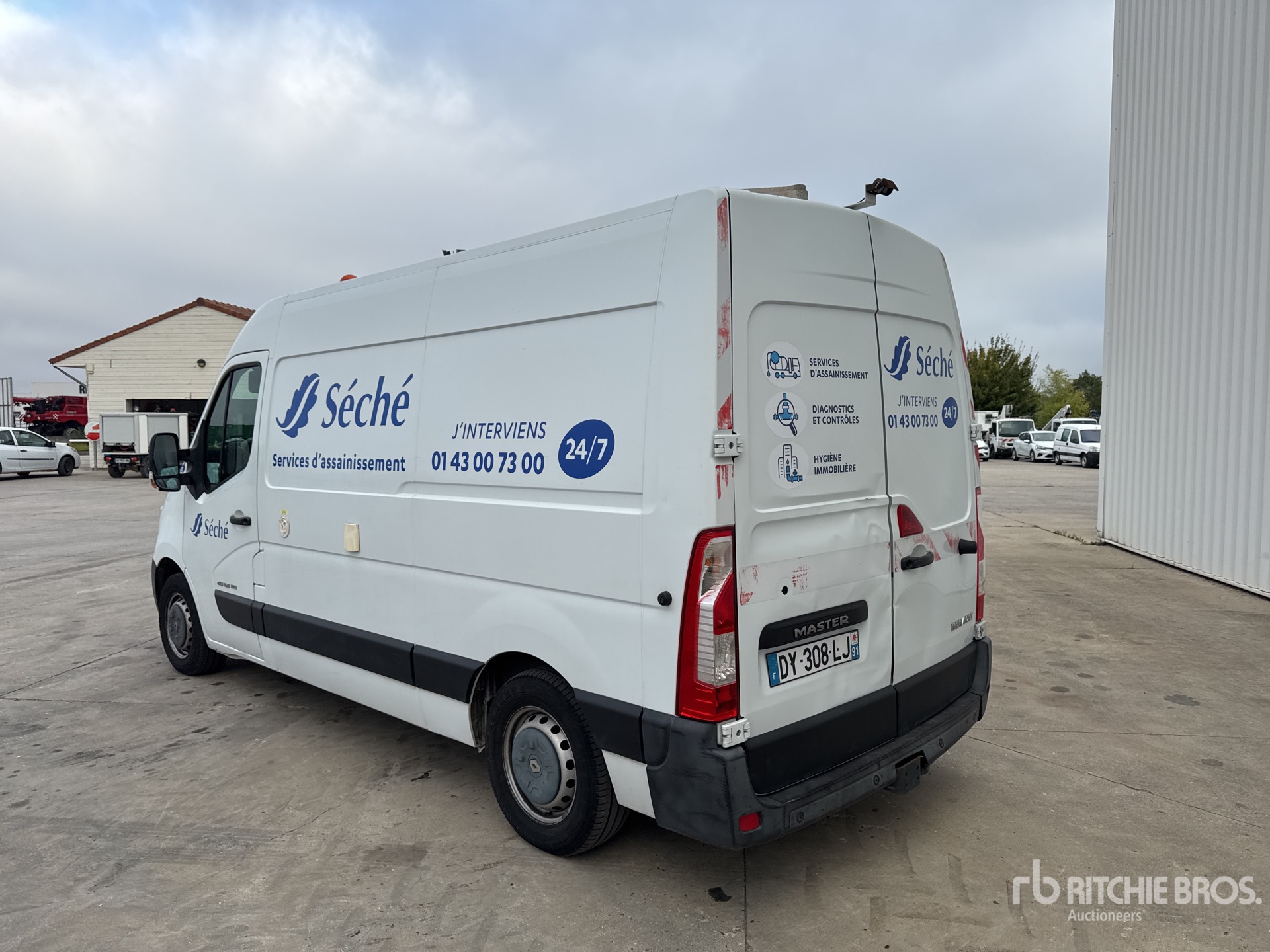 2015 Renault MASTER DCI135