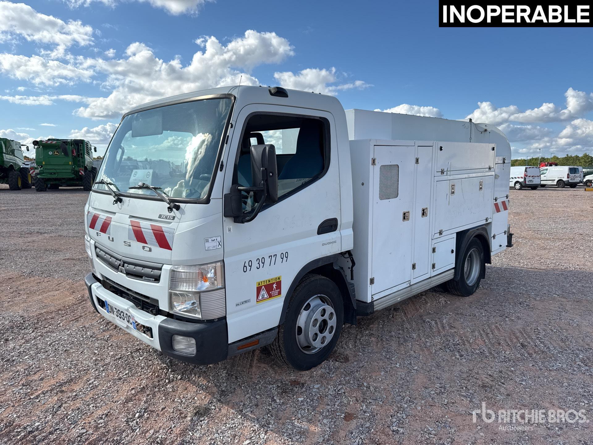 Photo of 2015 Fuso CANTER 7C15