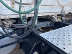 4 Underbody - Truck with Cab Suspension Air Bags