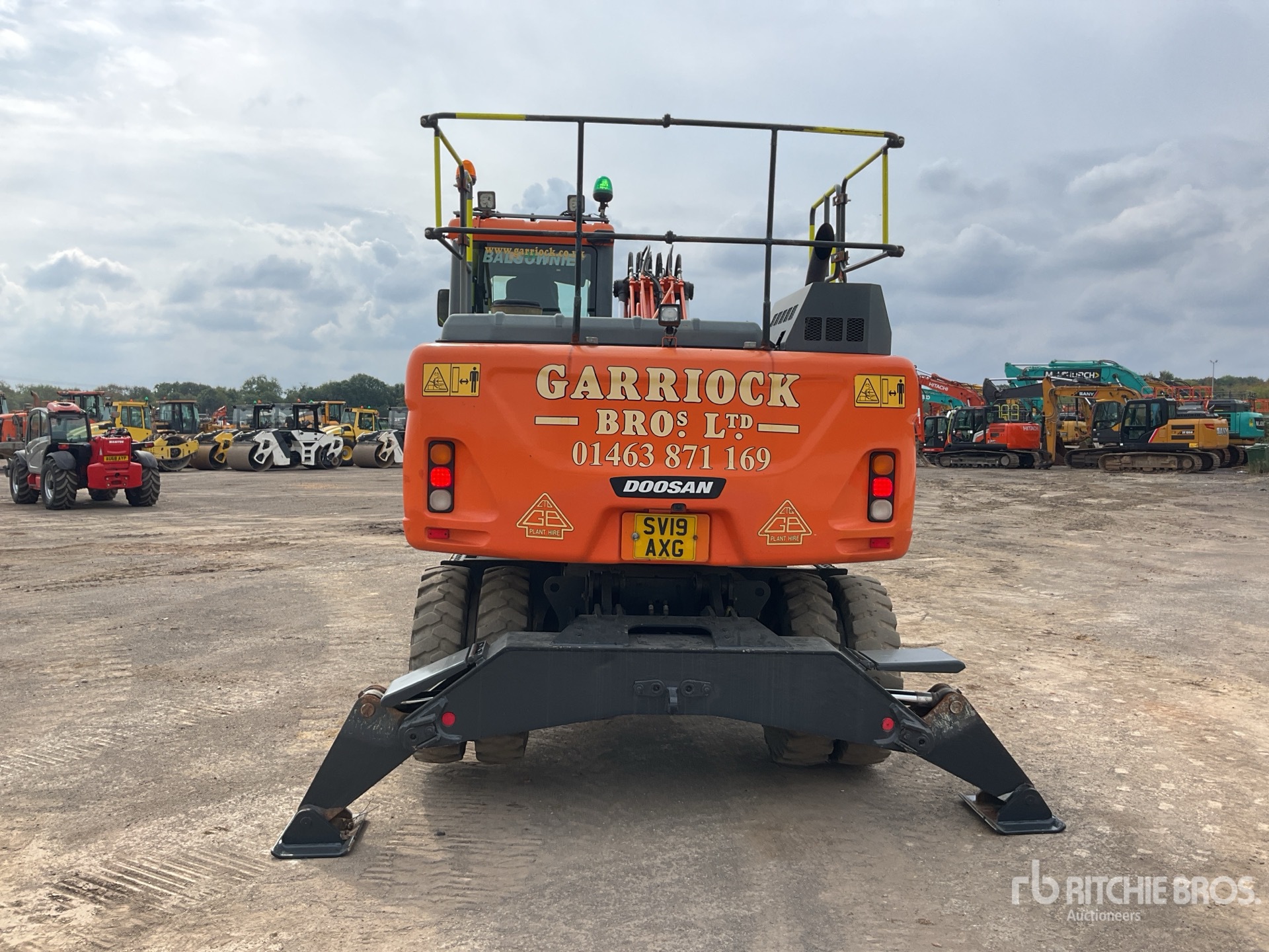 2019 Doosan DX140W-5