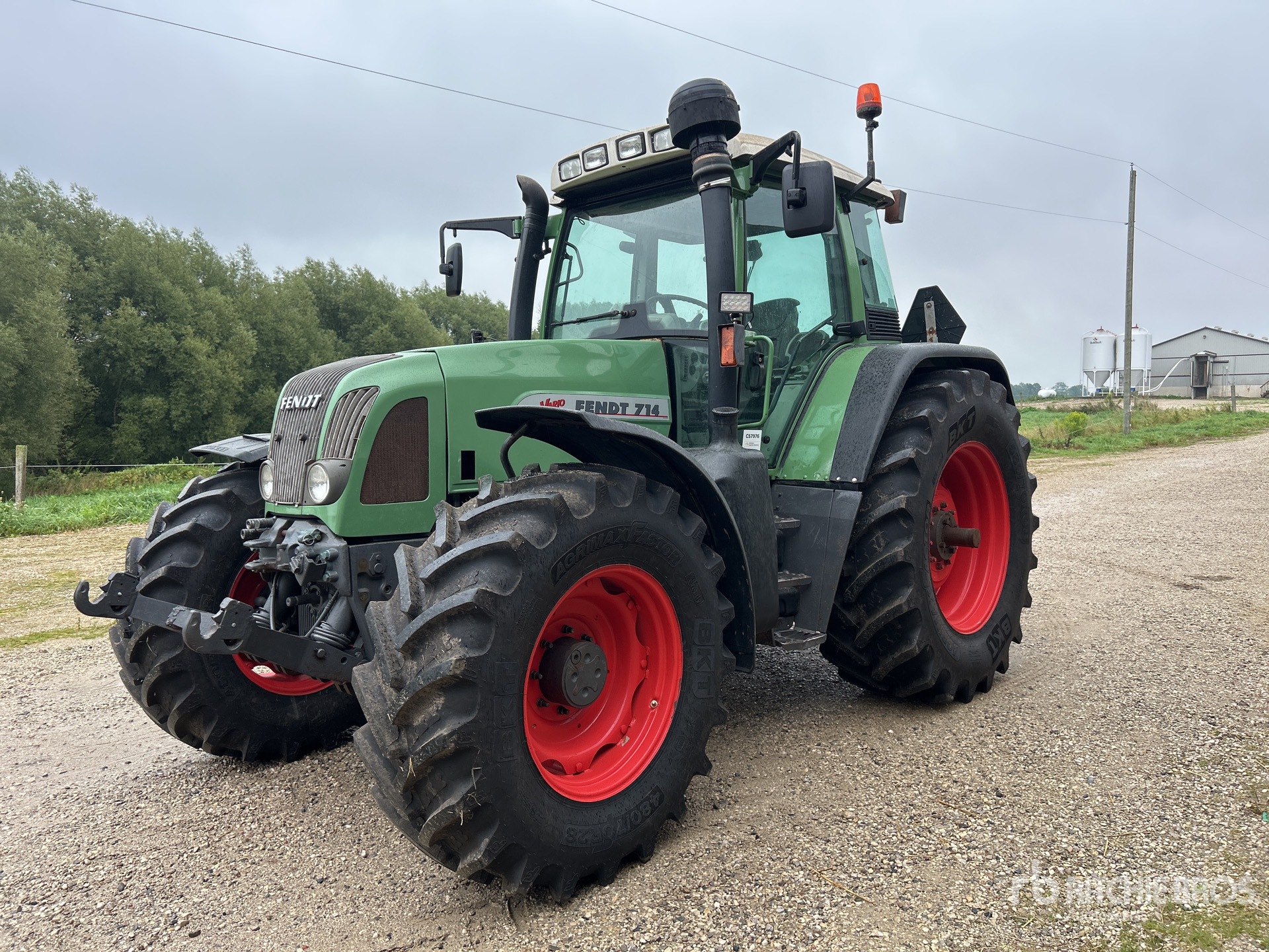 Photo of 2000 Fendt 714 VARIO