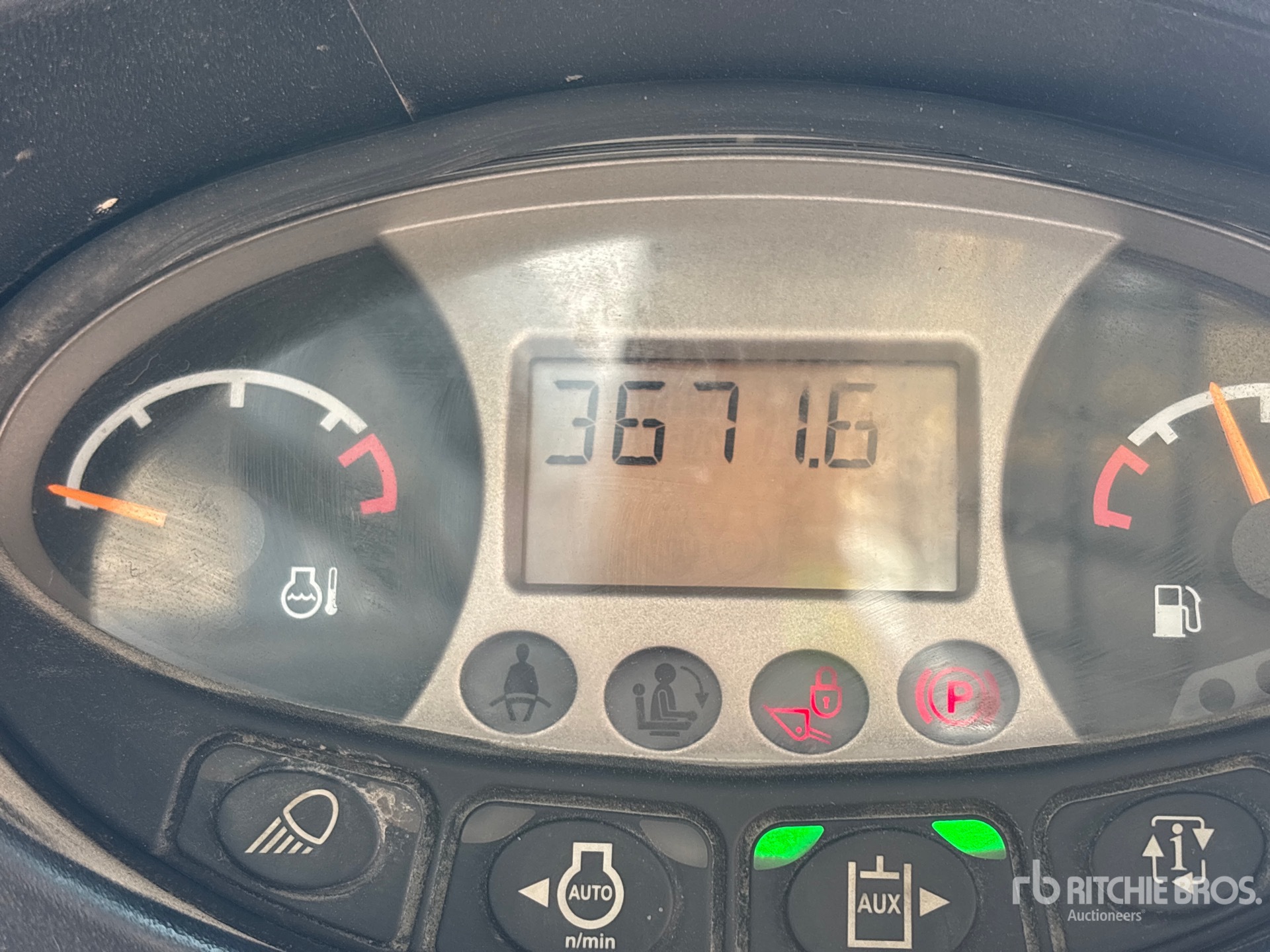 General Appearance with Hour Meter / Odometer