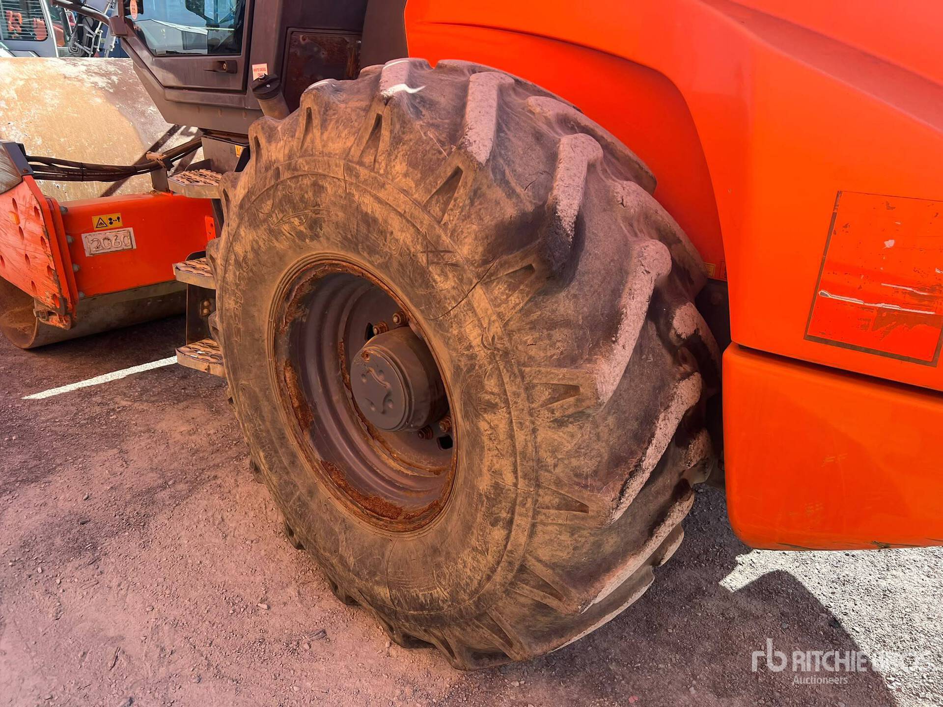 2016 Hamm H13I