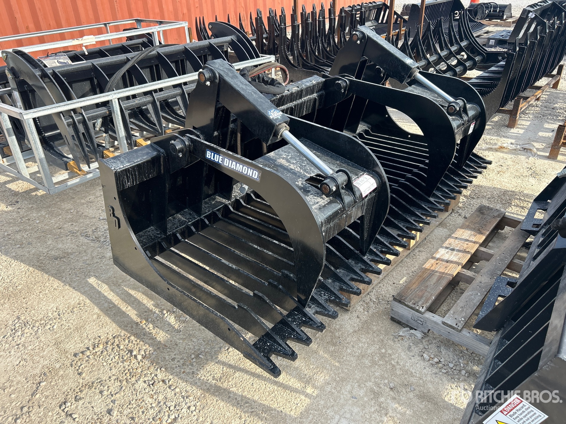 Blue Diamond 84 IN GRAPPLE