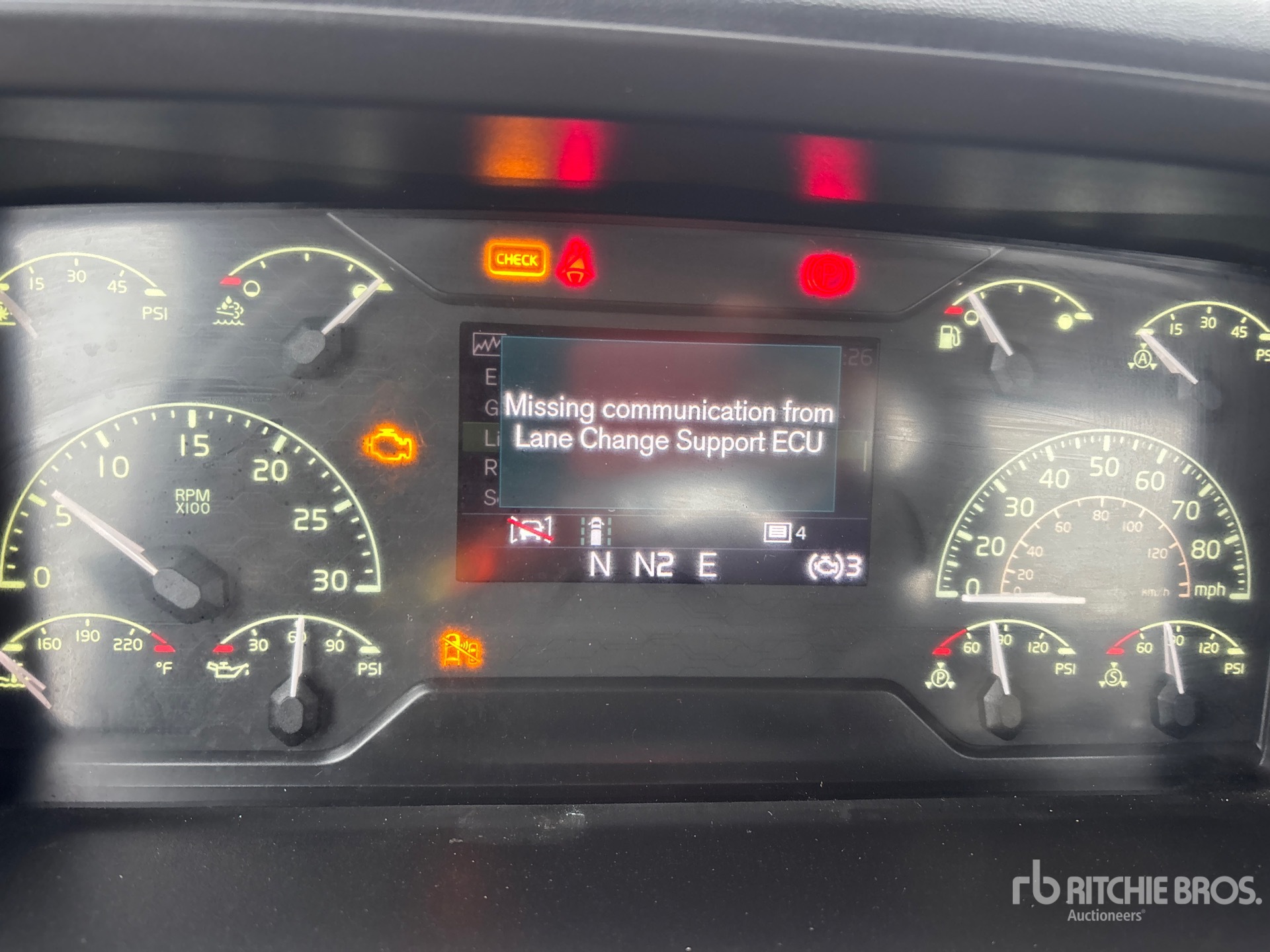 2020 Volvo VNR