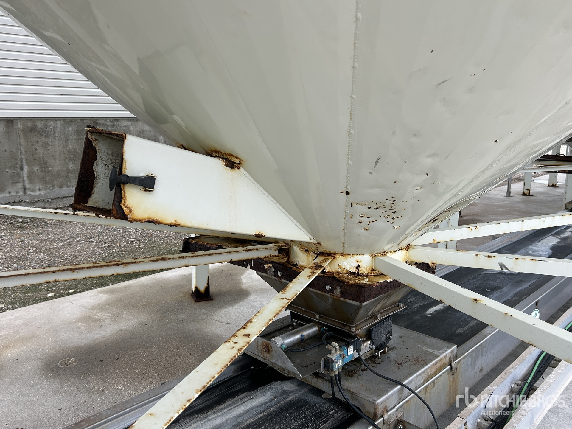 2010 Westeel 1632 MAGNUM-F