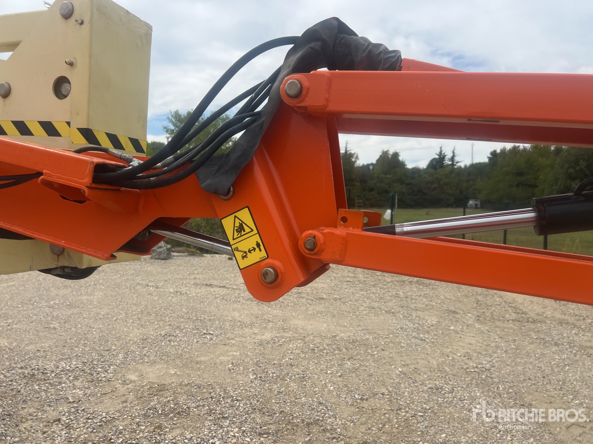 2011 JLG 450AJ SERIES II