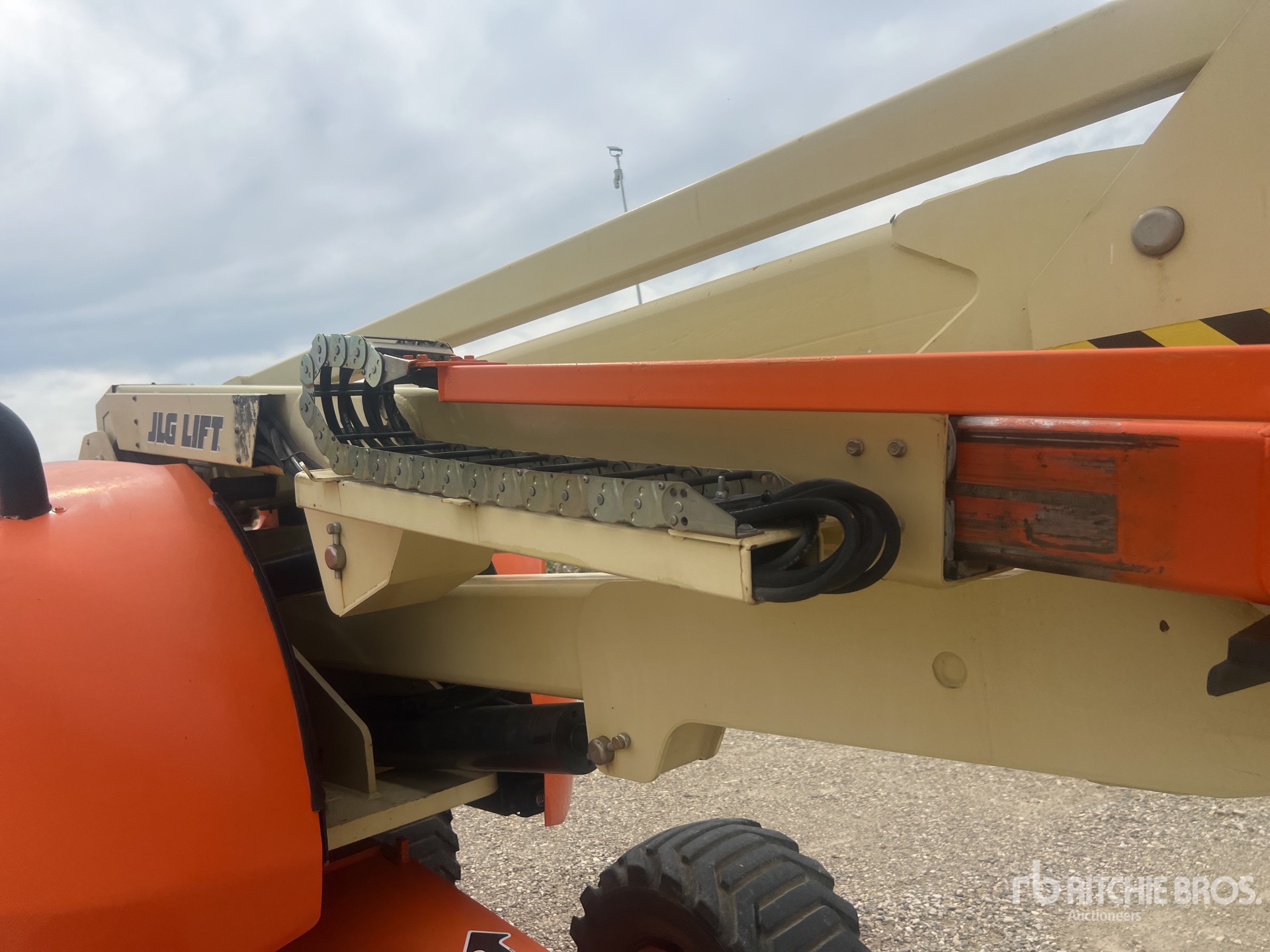 2011 JLG 450AJ SERIES II