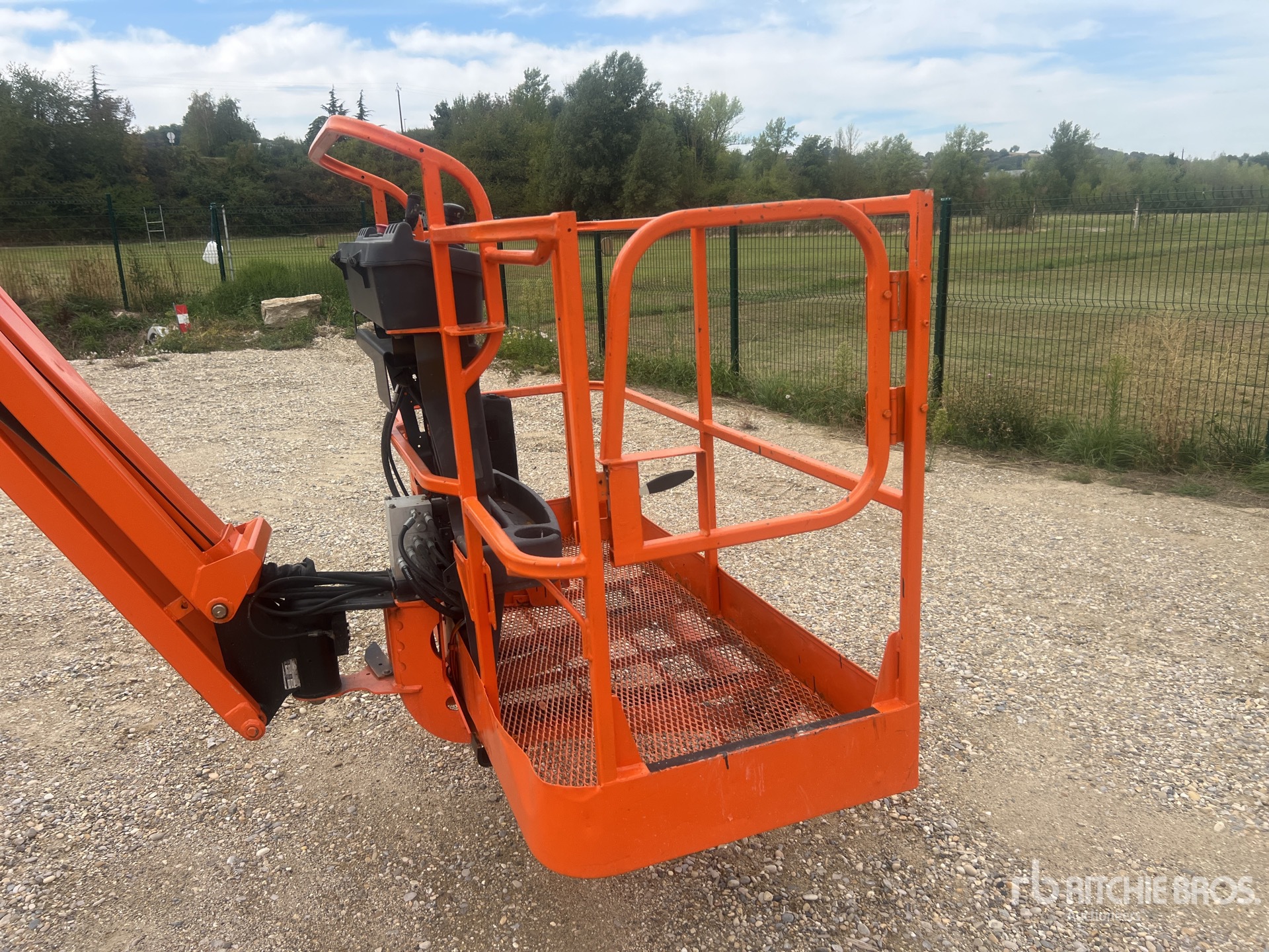 2011 JLG 450AJ SERIES II
