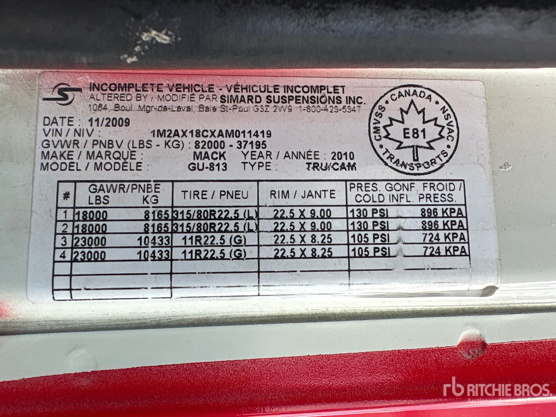 2010 Mack GU813