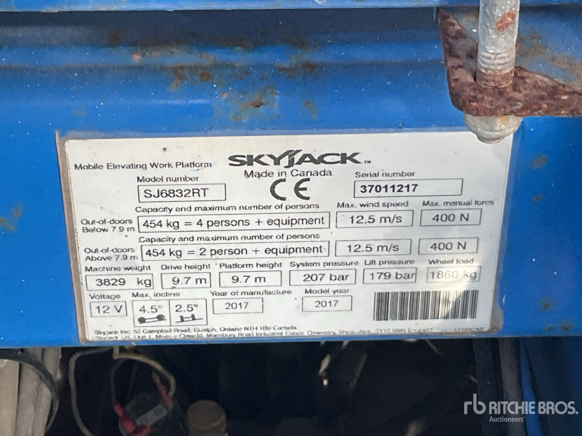 2017 Skyjack 6832D